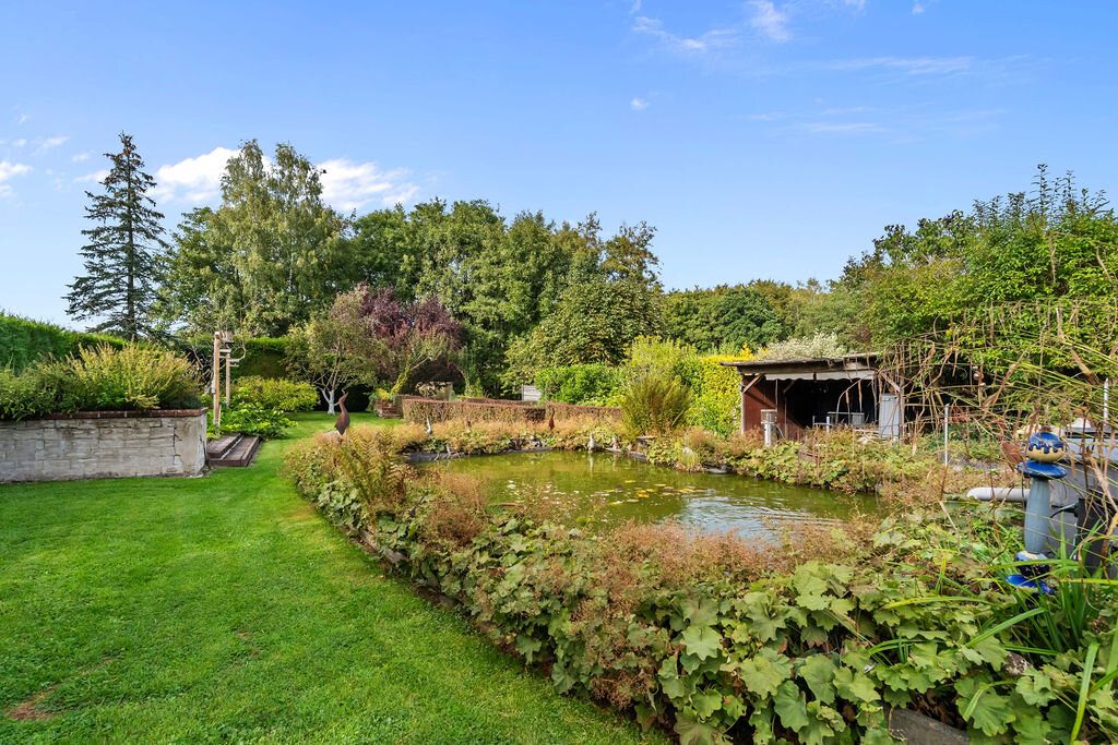 Immobilienangebot - Eynatten - Wohnen - Belgisches Lebensgefühl vor den Toren Aachens – großzügige Doppelhaushälfte mit weitläufigem Garten