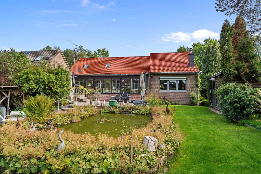 Immobilienangebot - Eynatten - Wohnen - Belgisches Lebensgefühl vor den Toren Aachens – großzügige Doppelhaushälfte mit weitläufigem Garten