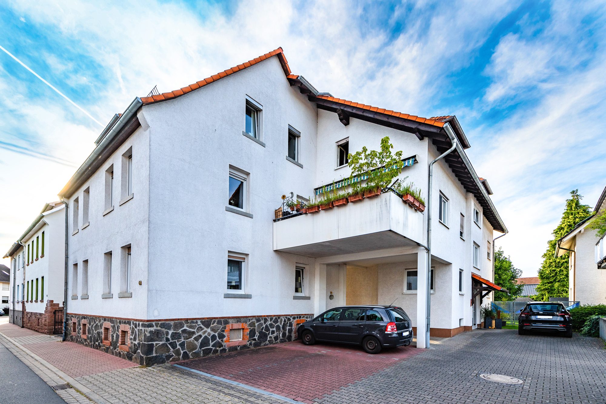 Immobilienangebot - Bruchköbel - Alle - Bruchköbel: Gepflegte und gut geschnittene 3-Zimmer-Wohnung mit Einbauküche in kleiner Wohneinheit