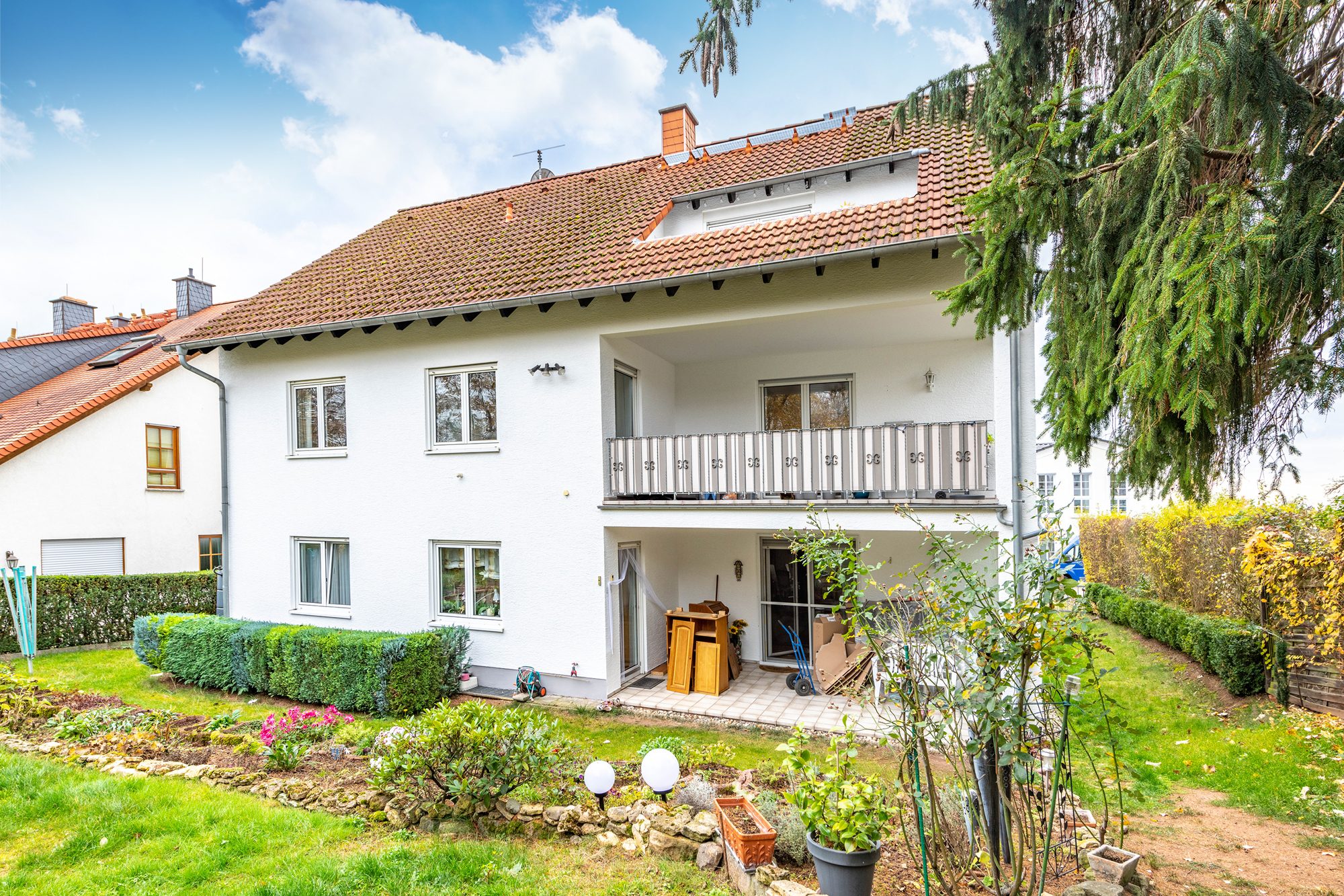 Immobilienangebot - Maintal - Alle - Maintal-Hochstadt: Schöne, großzügige 3,5 Zimmer-Wohnung mit zwei Balkonen im ruhigen Wohnhaus