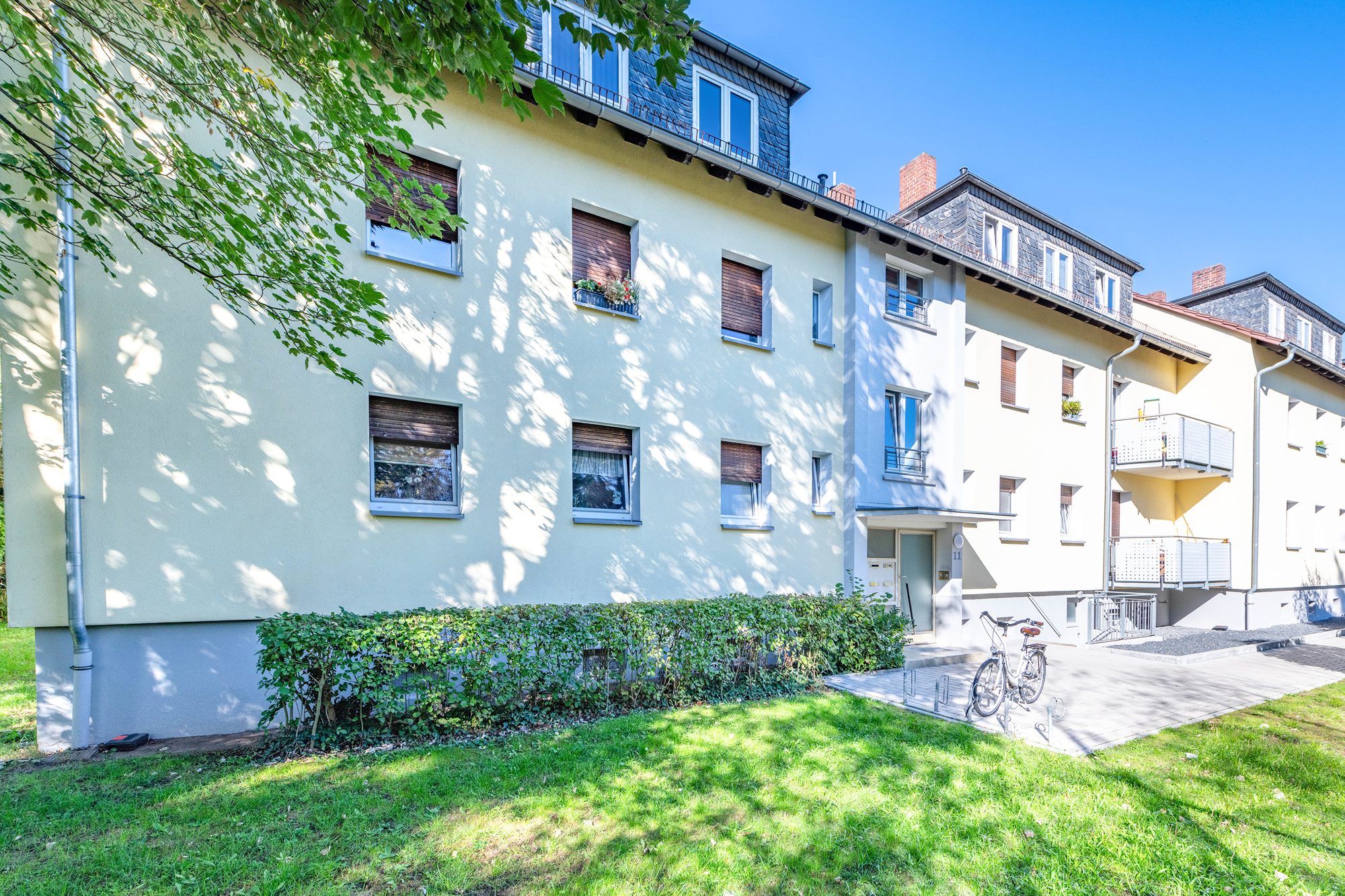Immobilienangebot - Hanau-Kesselstadt - Alle - Hanau Alt-Kesselstadt: Gemütliche, bezugsfertige 3,5-Zimmer-Dachgeschoss-Wohnung in ruhiger Wohnlage