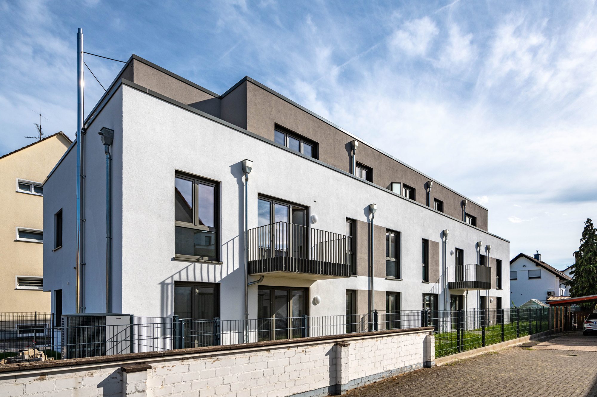 Immobilienangebot - Maintal / Bischofsheim - Alle - Maintal-Bischofsheim: Wunderschöne, großzügige 4-Zimmer-Erdgeschoss-Wohnung mit herrlichem Garten