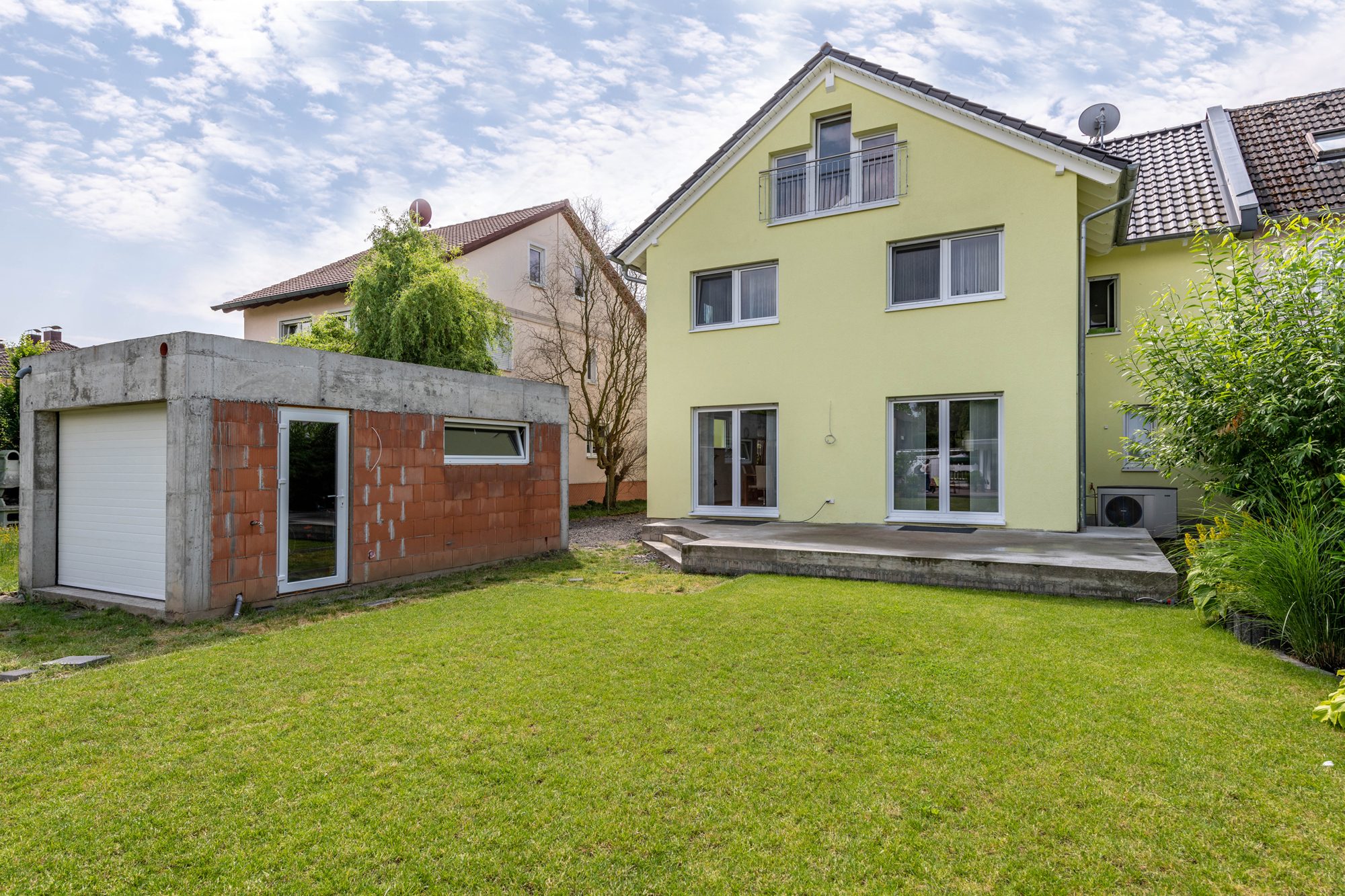 Immobilienangebot - Maintal / Dörnigheim - Alle - Maintal-Dörnigheim: Neuwertiges, großzügiges Einfamilien-/Mehrgenerationenhaus in ruhiger Wohnlage