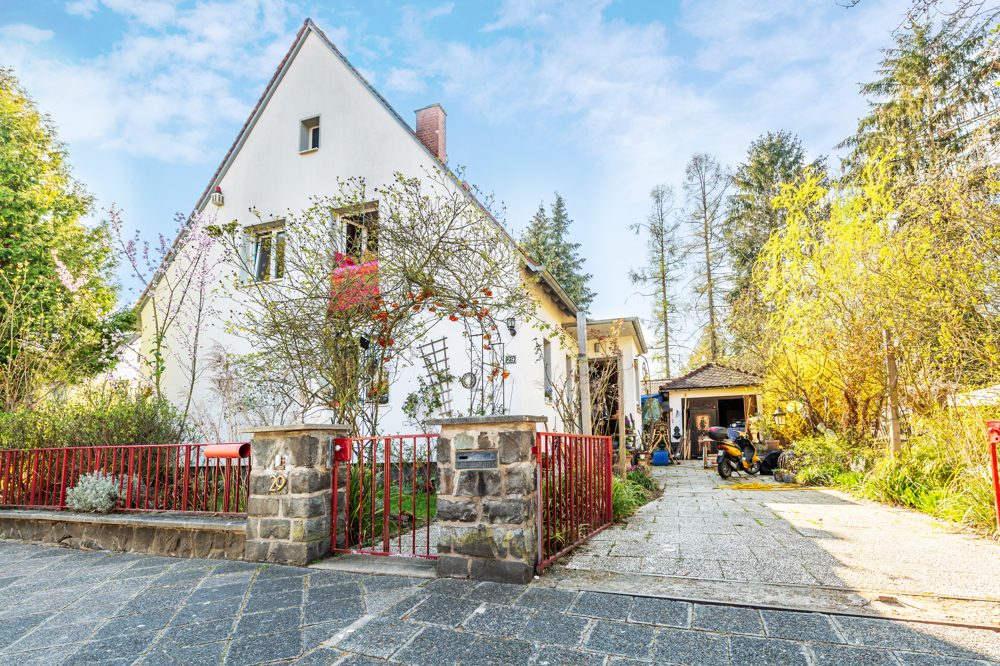 Immobilienangebot - Hanau / Kesselstadt - Alle - Hanau Alt-Kesselstadt: Gepflegtes Ein- bis Zweifamilienhaus mit tollem Grundstück in beliebter Lage