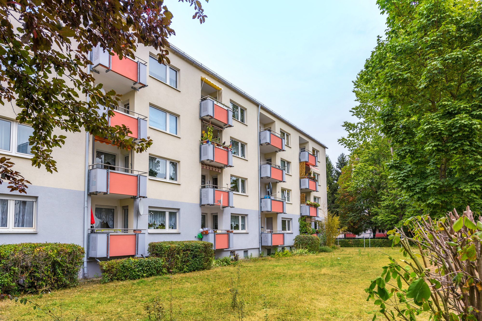 Immobilienangebot - Maintal / Bischofsheim - Alle - Maintal-Bischofsheim: Voll möblierte, vermietete 2 Zimmer-Wohnung mit Einbauküche & Süd-Balkon