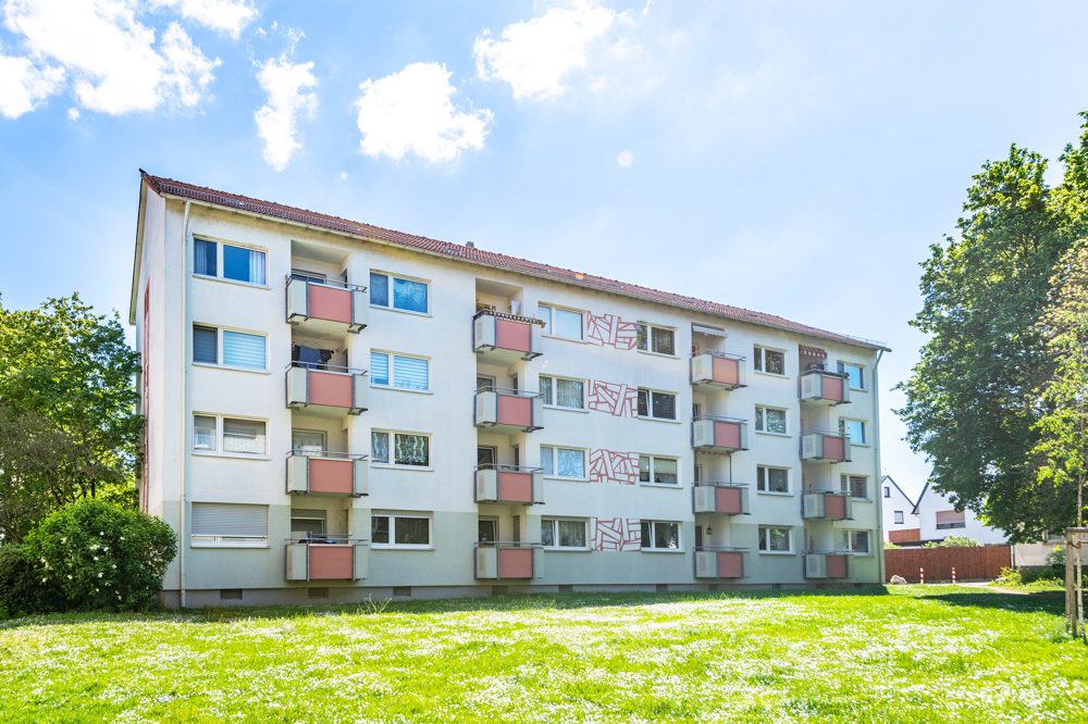 Immobilienangebot - Niederdorfelden - Alle - Niederdorfelden: Gepflegte & toll geschnittene 4 Zimmer-Wohnung mit Einbauküche & West-Balkon