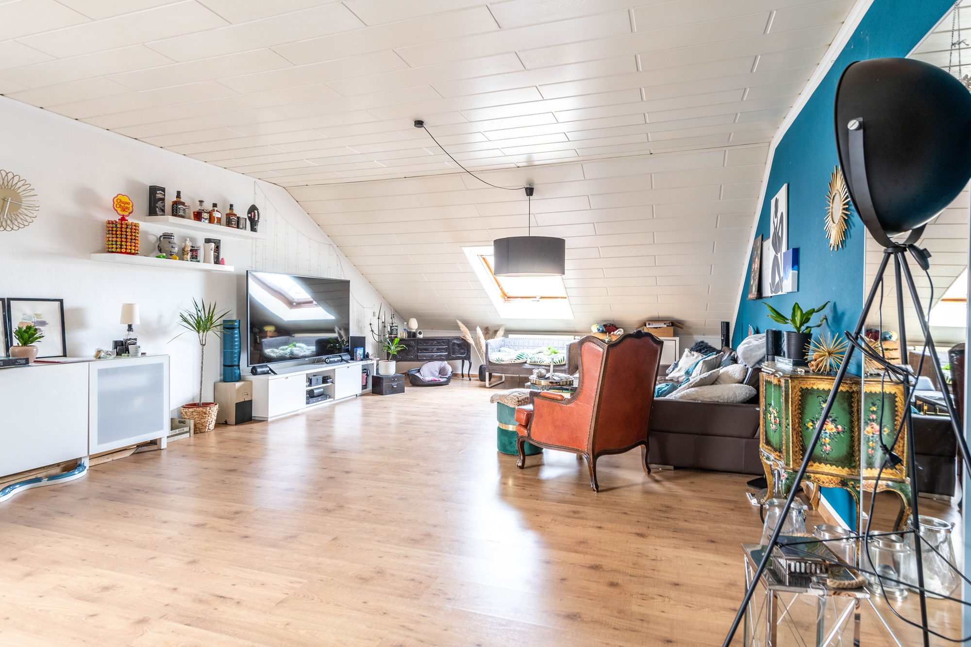 Immobilienangebot - Maintal - Alle - Maintal-Hochstadt: Großzügige 2-Zimmer-Dachgeschoss-Wohnung in ruhiger Wohnlage