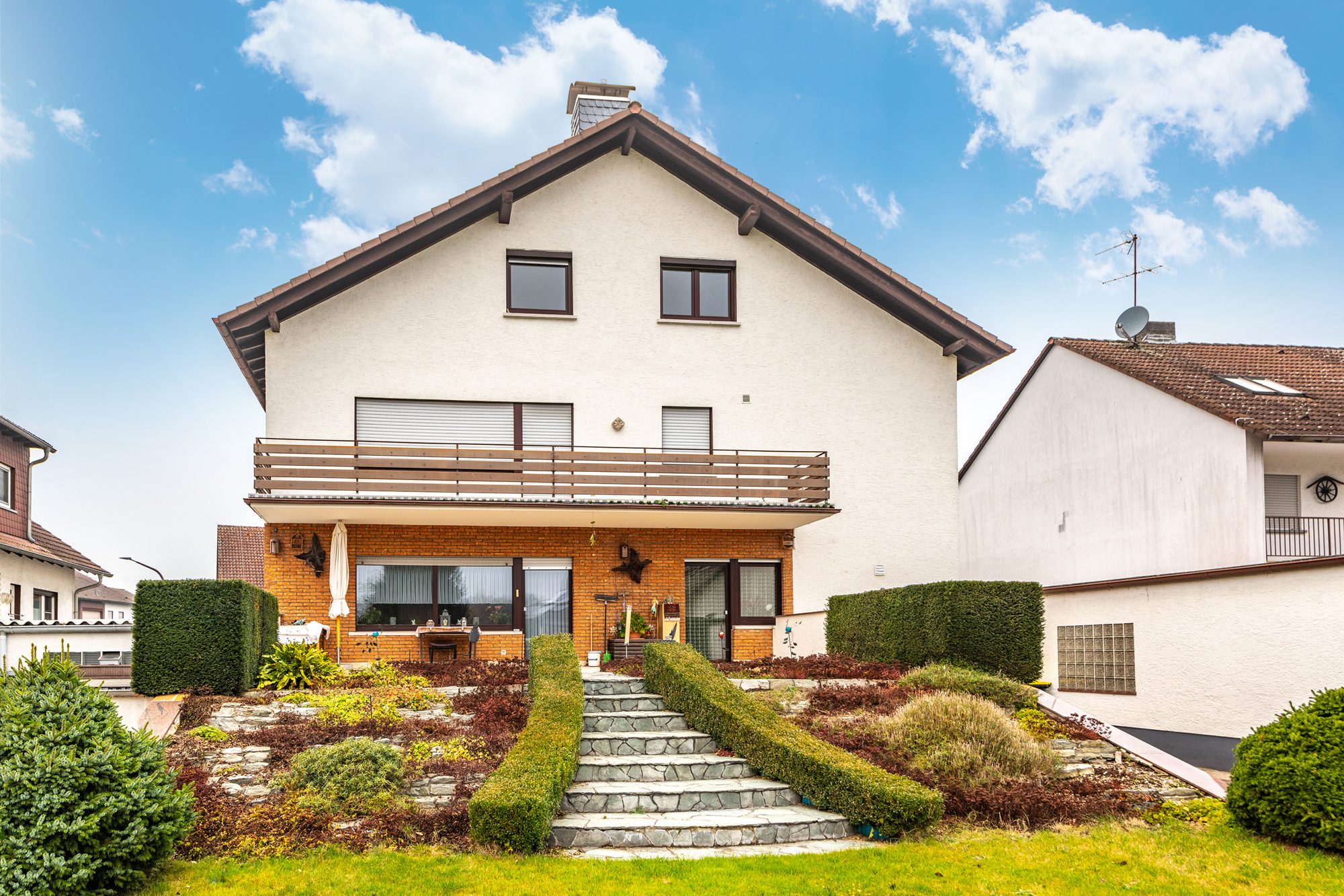 Immobilienangebot - Erlensee - Alle - Erlensee-Langendiebach: Gut geschnittene 3 Zimmer-Dachgeschoss-Wohnung mit Einbauküche