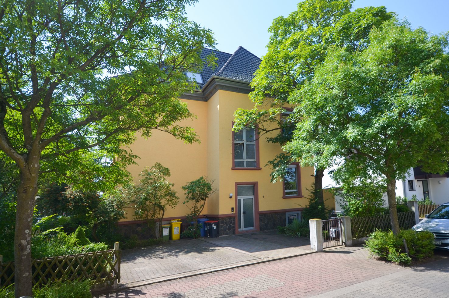 Immobilienangebot - Hanau - Alle - Hanau-Kesselstadt: Tolle, großzügige 4 Zimmer-Wohnung mit hohen Decken & Balkon in zentraler Lage