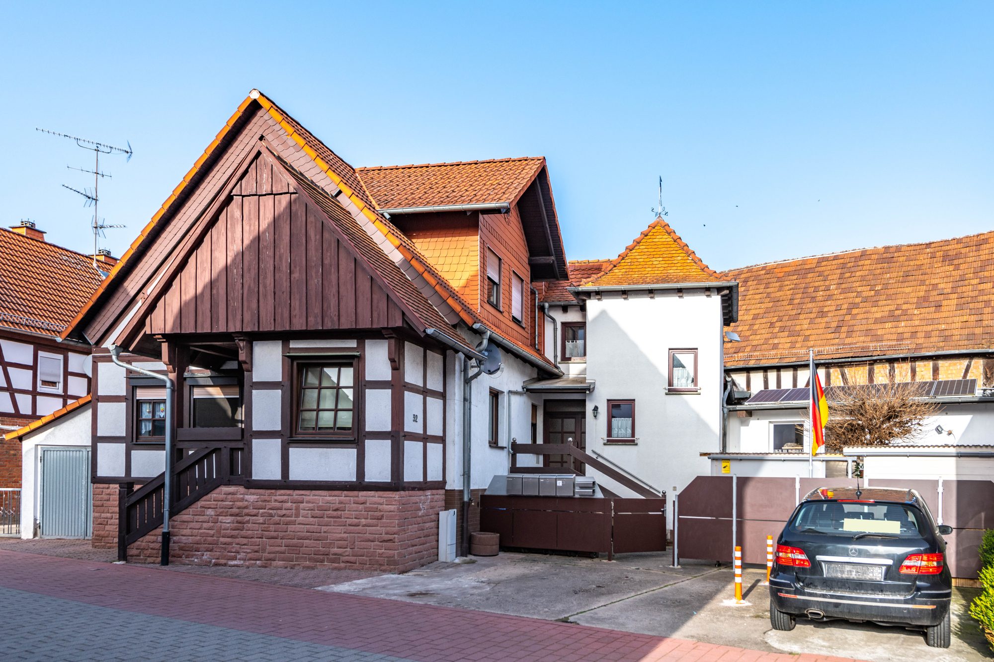Immobilienangebot - Ronneburg / Hüttengesäß - Alle - Ronneburg-Hüttengesäß: "Kapitalanlage" - Gepflegtes Vierparteienhaus in ruhiger Wohnlage