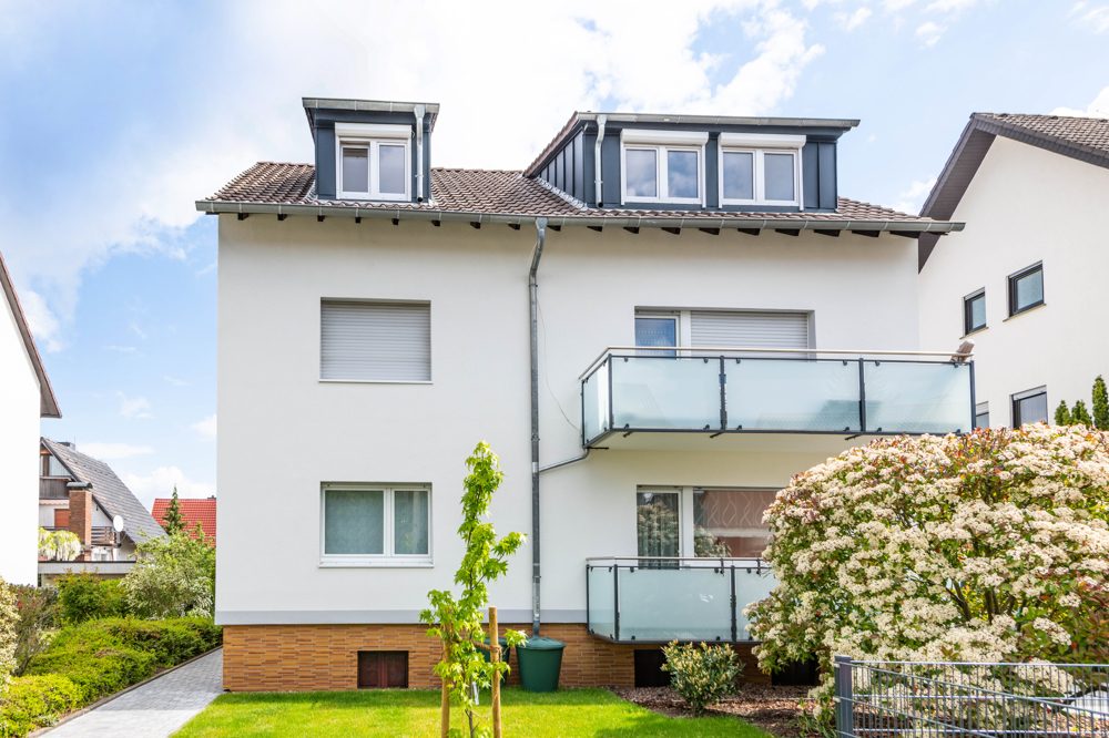 Immobilienangebot - Heusenstamm - Alle - Heusenstamm: Sanierte, tolle 2,5 Zimmer-Dachgeschoss-Wohnung im Dreifamilienhaus und ruhiger Lage