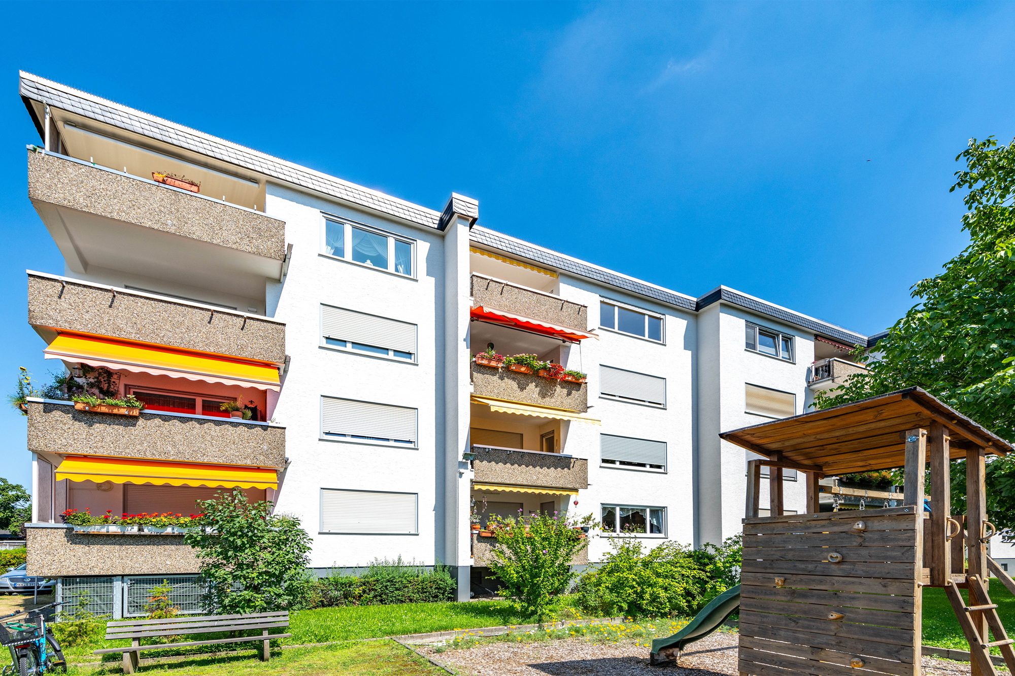 Immobilienangebot - Maintal / Bischofsheim - Alle - Maintal-Bischofsheim: Großzügige & frisch renovierte 4-Zimmer-Wohnung mit Süd-Balkon in ruhiger Lage