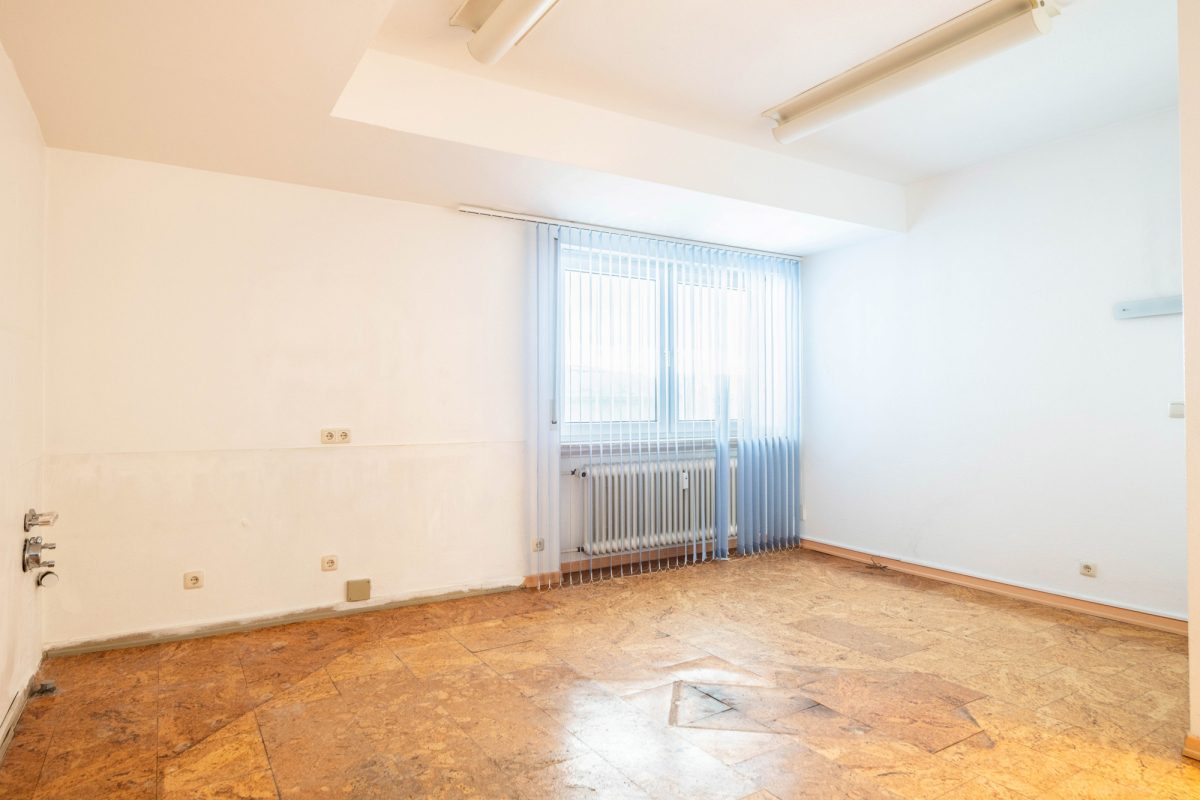 Immobilienangebot - Maintal / Bischofsheim - Alle - Maintal-Bischofsheim: Großzügige Büro- / Praxisräume mit tollem Grundriss in zentraler Lage