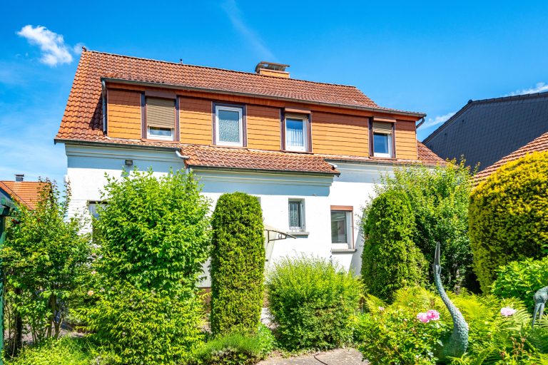Immobilienangebot - Maintal - Alle - Maintal-Hochstadt: Großzügige, gepflegte 3,5-Zimmer-Wohnung im Zweiparteinhaus in ruhiger Wohnlage
