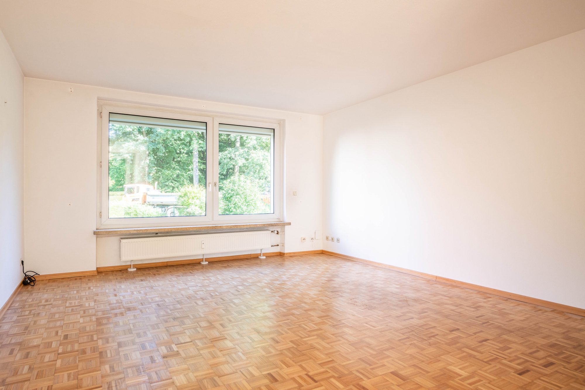 Immobilienangebot - Bruchköbel - Alle - Bruchköbel: Gepflegte 4-Zimmer-Erdgeschoss-Wohnung mit S/W-Balkon & Einbauküche in ruhiger Wohnlage