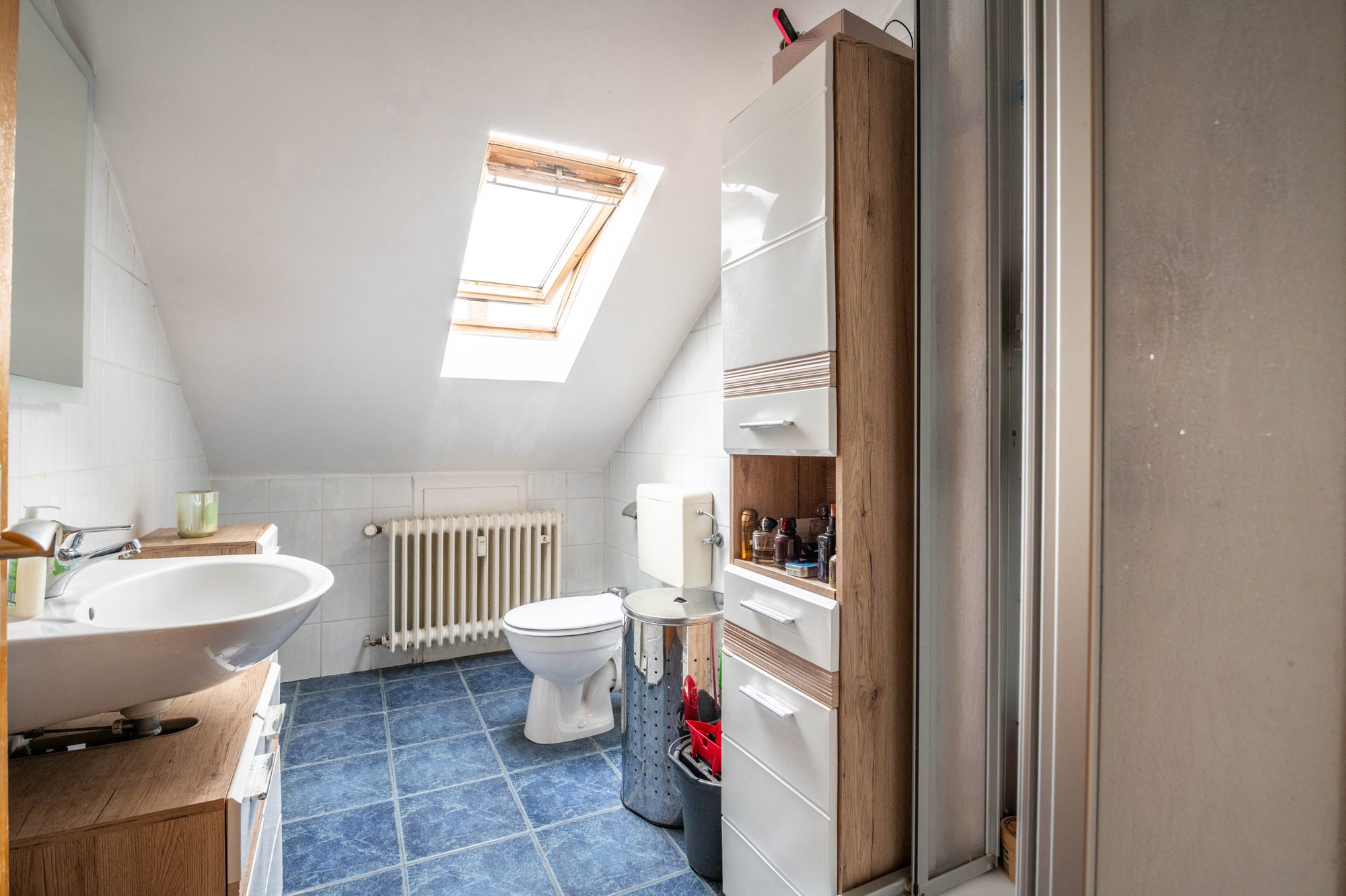 Immobilienangebot - Maintal / Dörnigheim - Alle - Maintal-Dörnigheim: Teil vermietetes 3-Parteienhaus mit attraktiver Ladenfläche in zentraler Lage