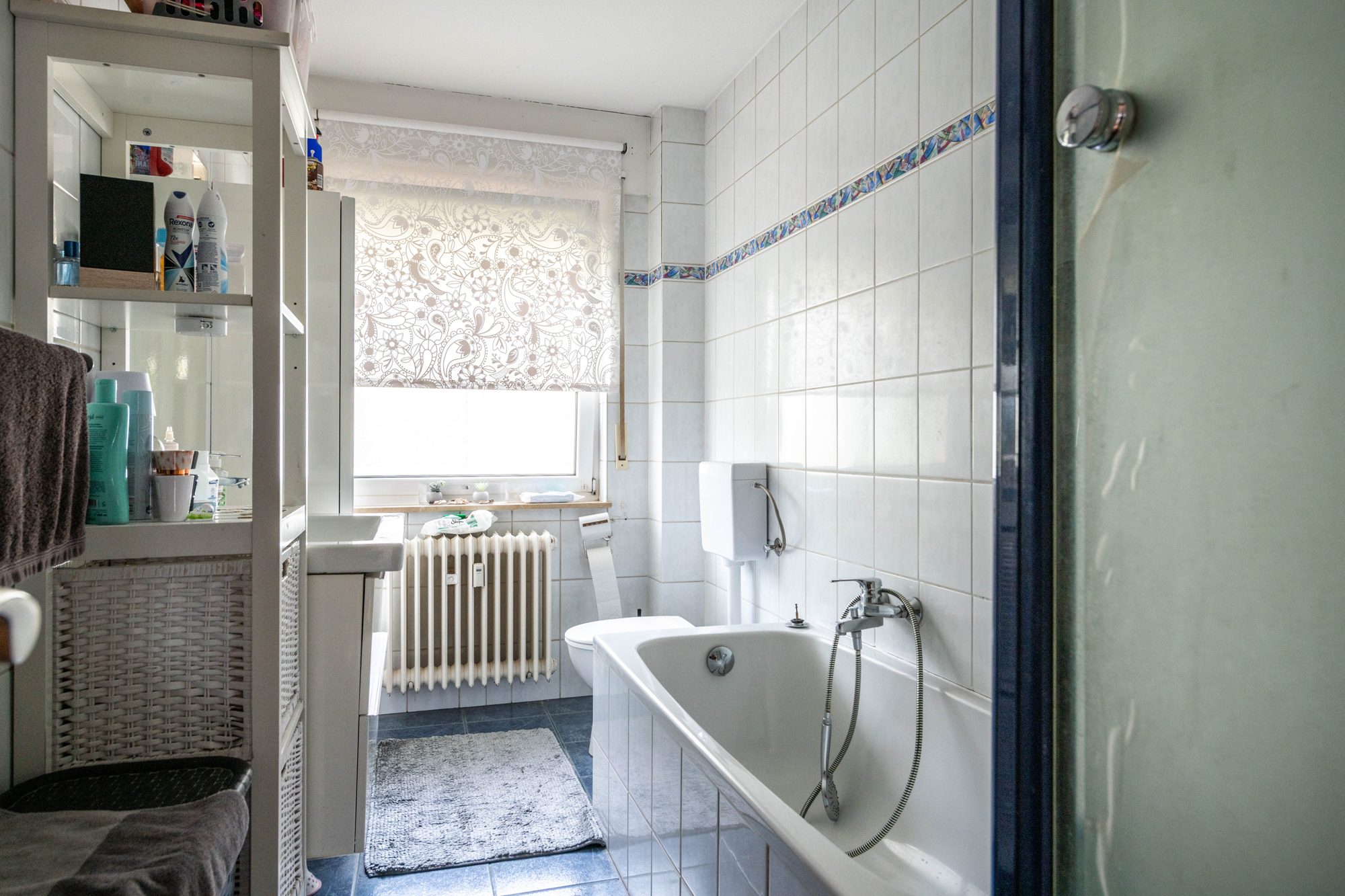 Immobilienangebot - Maintal / Dörnigheim - Alle - Maintal-Dörnigheim: Teil vermietetes 3-Parteienhaus mit attraktiver Ladenfläche in zentraler Lage