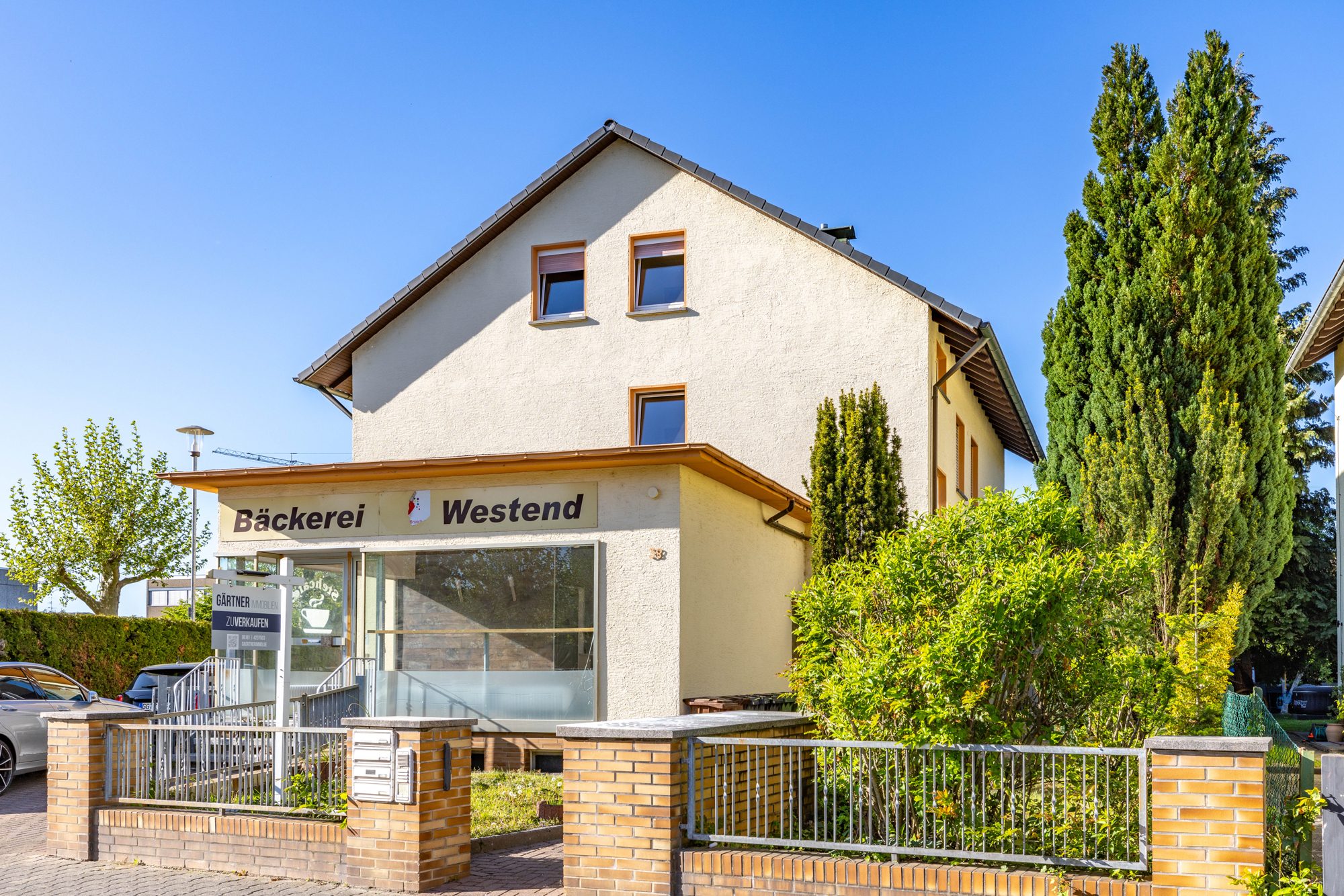 Immobilienangebot - Maintal / Dörnigheim - Alle - Maintal-Dörnigheim: Teil vermietetes 3-Parteienhaus mit attraktiver Ladenfläche in zentraler Lage