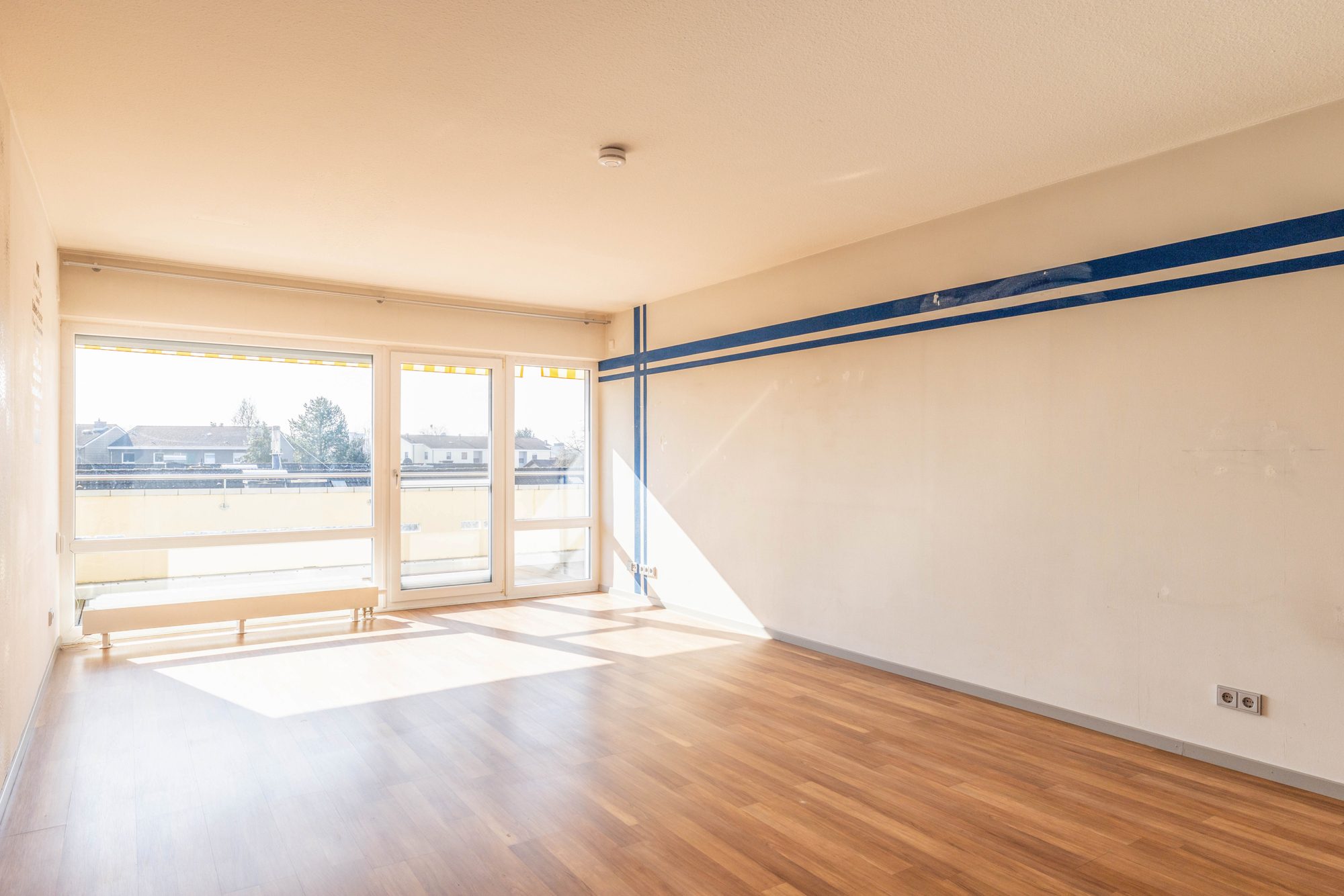 Immobilienangebot - Bruchköbel - Alle - Bruchköbel: Schicke 3-Zimmer-Wohnung mit großem Süd-Balkon und Einbauküche in ruhiger Lage