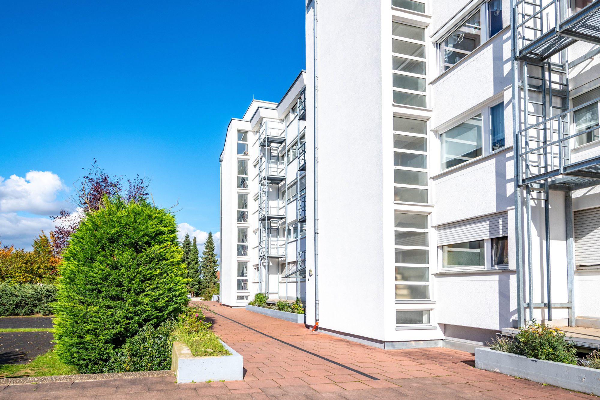 Immobilienangebot - Bruchköbel / Roßdorf - Alle - Bruchköbel-Roßdorf: Vermietete 3-Zimmer-Wohnung mit Balkon und Tiefgaragenstellplatz in ruhiger Lage