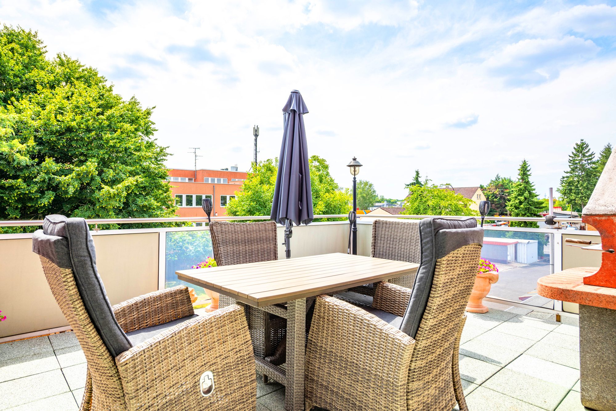 Immobilienangebot - Maintal / Bischofsheim - Alle - Maintal-Bischofsheim: Attraktives Wohn- / Gewerbeanwesen mit großer Freifläche im Gewerbegebiet