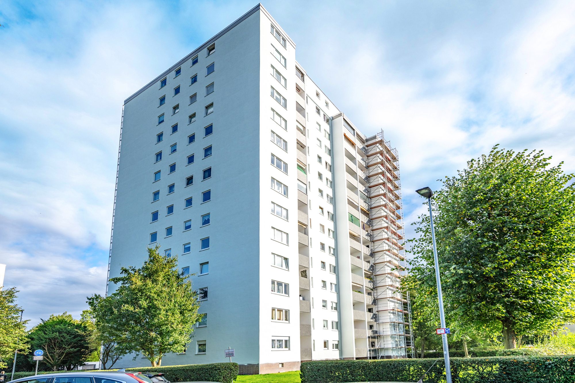 Immobilienangebot - Maintal - Alle - Maintal-Bischofsheim: Gepflegte 3-Zimmer-Wohnung mit West-Loggia und herrlichem Ausblick