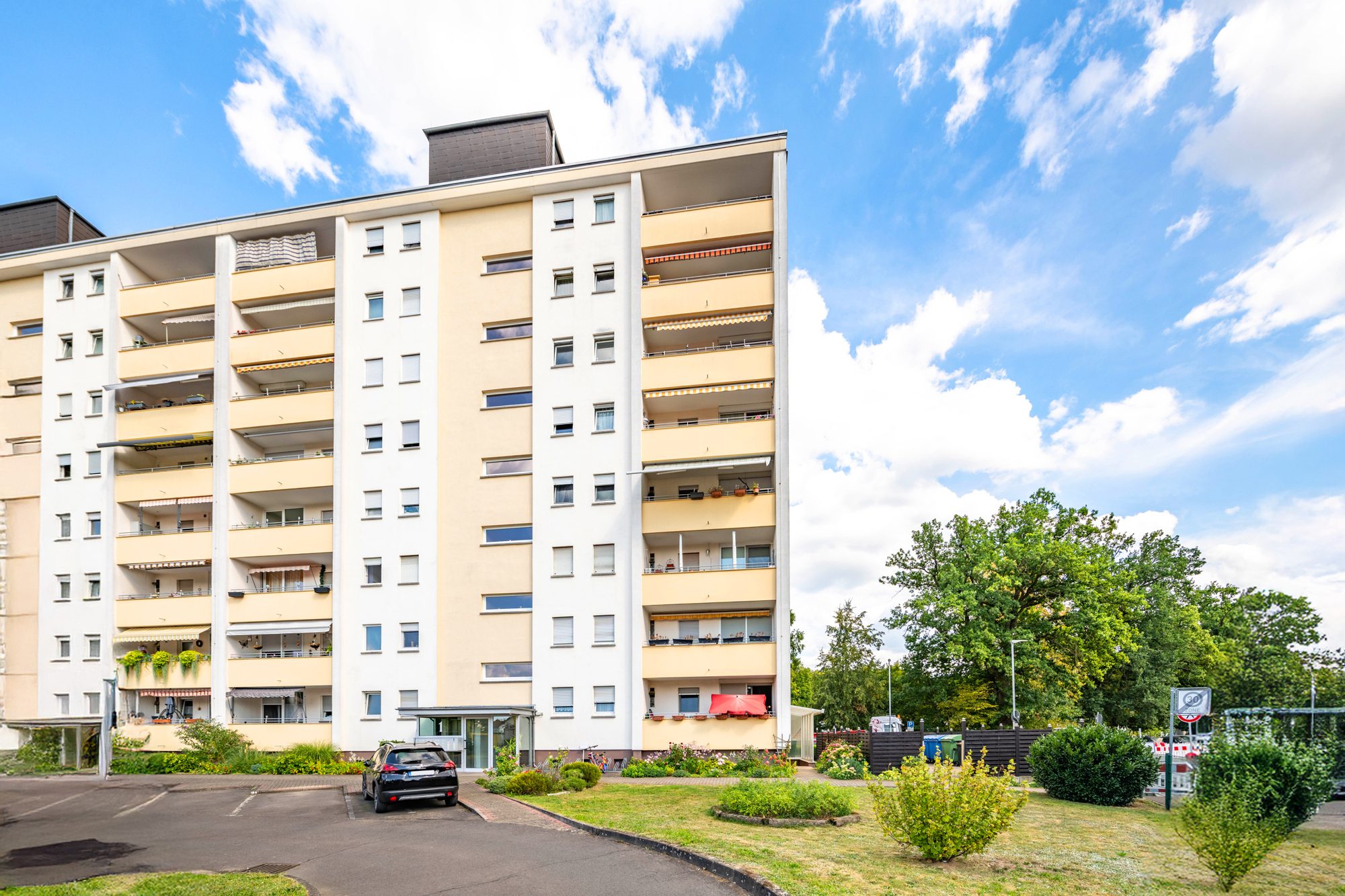 Immobilienangebot - Bruchköbel - Alle - Bruchköbel: Barrierefreie 4-Zimmer-Wohnung mit Süd-West Balkon in ruhiger Wohnlage