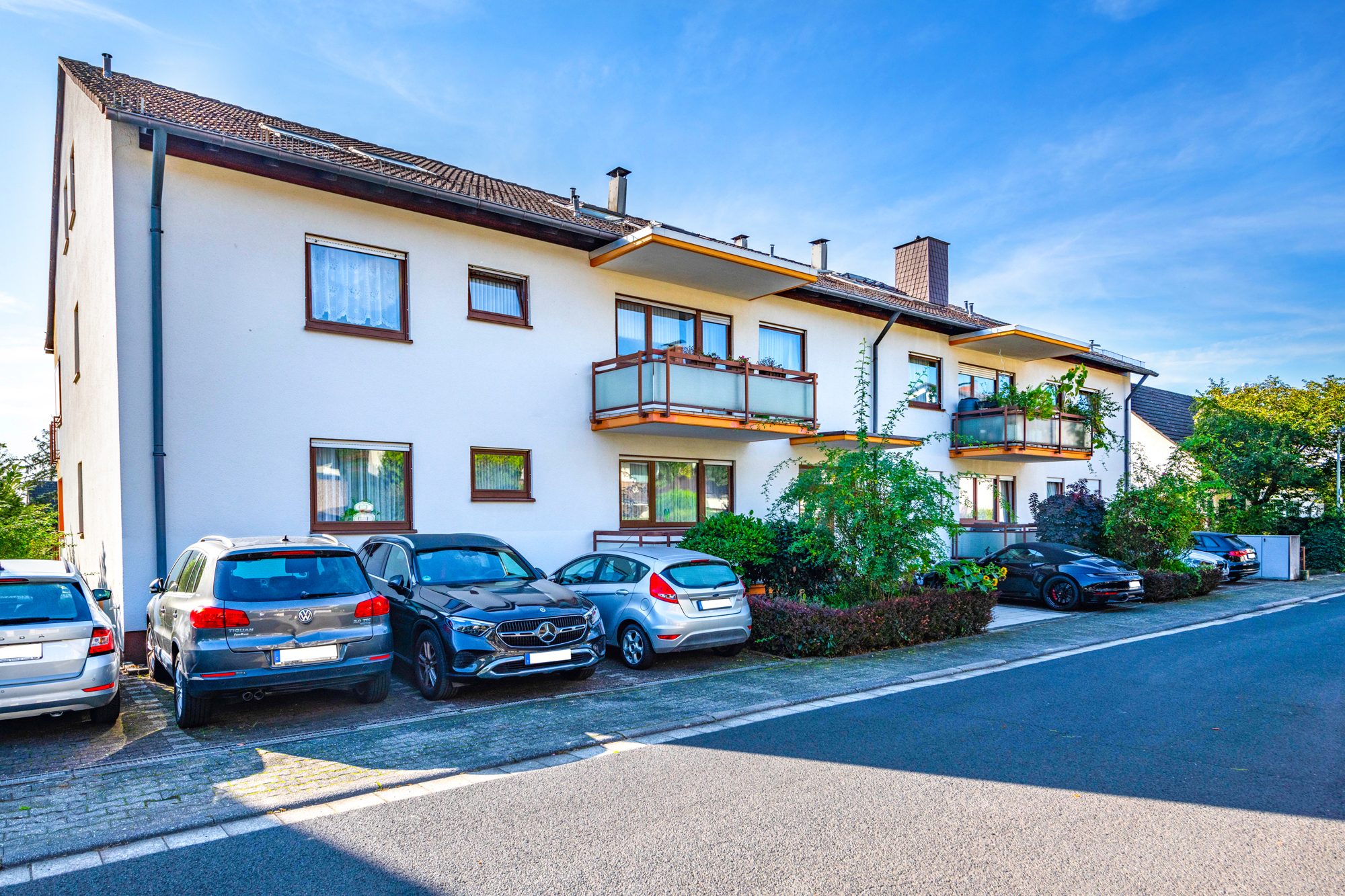 Immobilienangebot - Frankfurt Bergen-Enkheim - Alle - Frankfurt Bergen-Enkheim: Großzügige, gepflegte 3-Zimmer-Wohnung mit Einbauküche in ruhiger Wohnlage