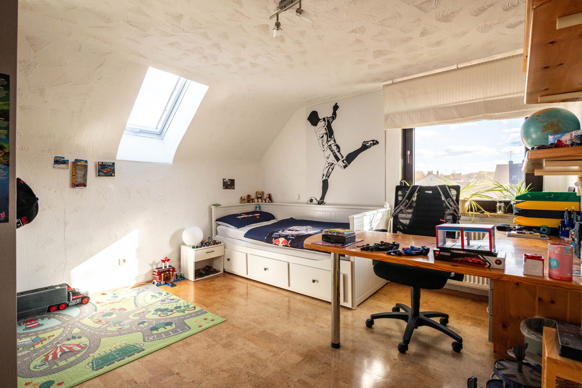 Immobilienangebot - Schöneck - Alle - Schöneck-Oberdorfelden: Charmantes, gemütliches Einfamilienhaus mit vermieteter Laden- / Bürofläche
