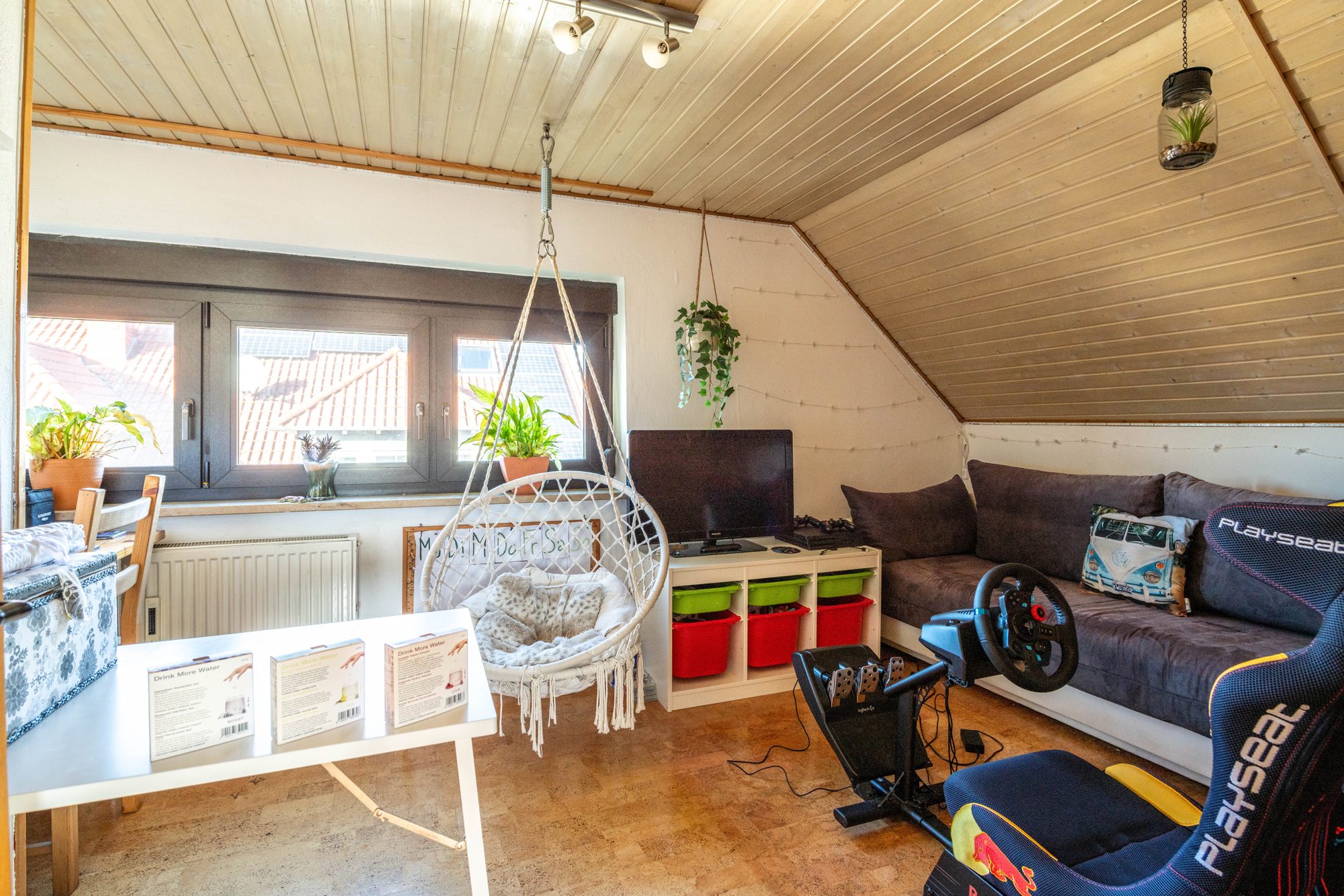 Immobilienangebot - Schöneck - Alle - Schöneck-Oberdorfelden: Charmantes, gemütliches Einfamilienhaus mit vermieteter Laden- / Bürofläche