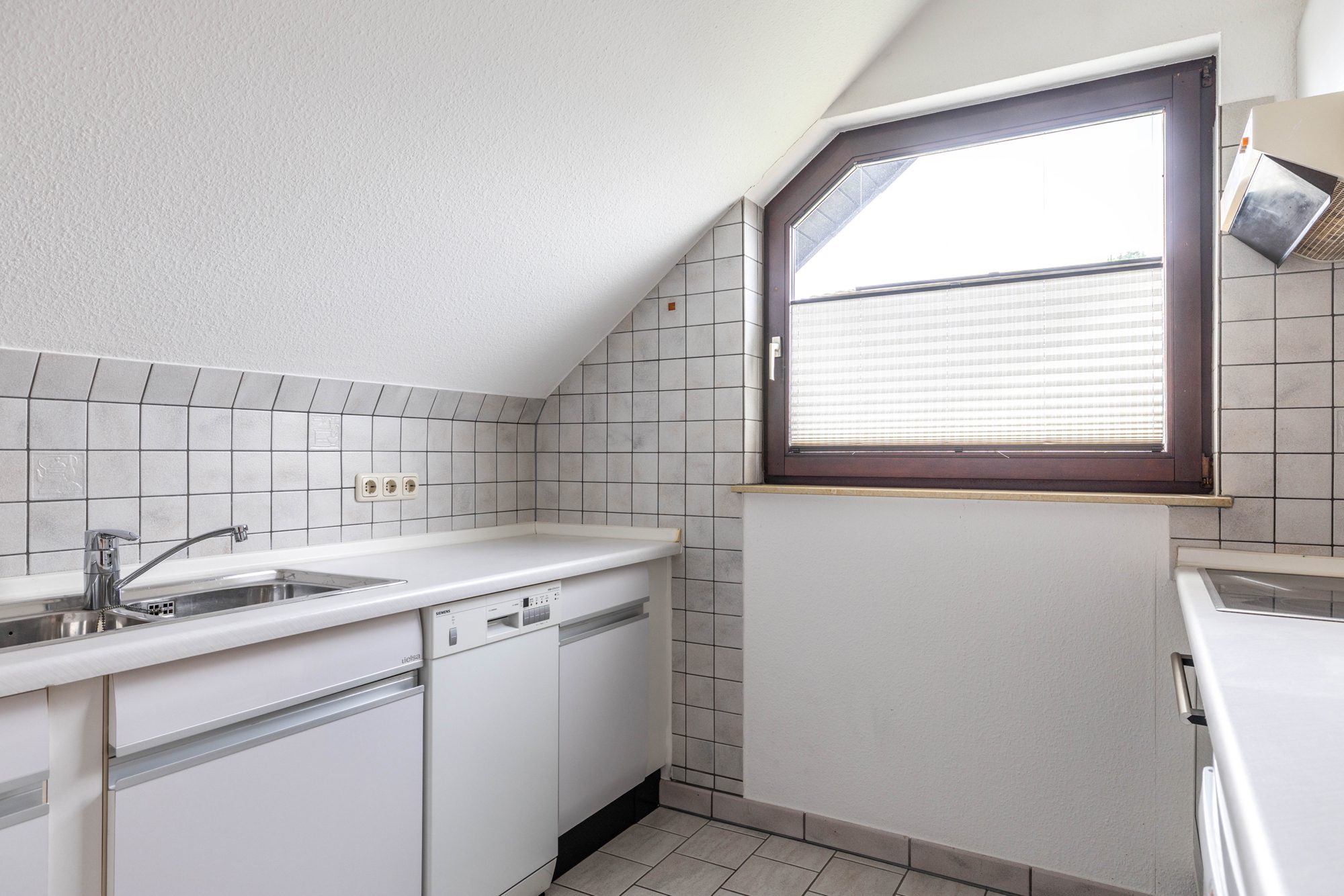 Immobilienangebot - Maintal - Alle - Maintal-Bischofsheim: Großzügiges Ein-/Zweifamilienhaus mit tollem Grundstück in beliebter Wohnlage