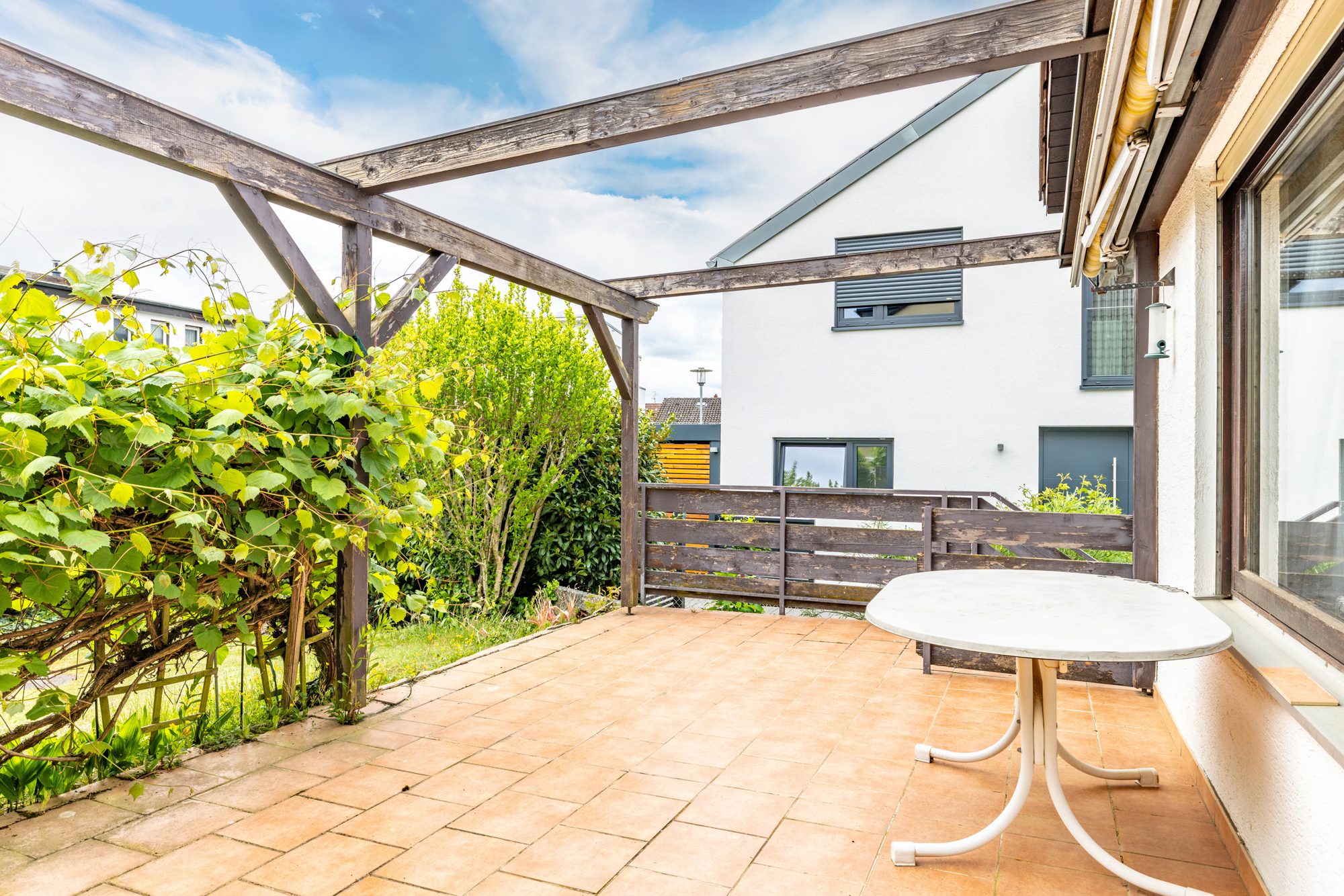 Immobilienangebot - Maintal - Alle - Maintal-Bischofsheim: Großzügiges Ein-/Zweifamilienhaus mit tollem Grundstück in beliebter Wohnlage