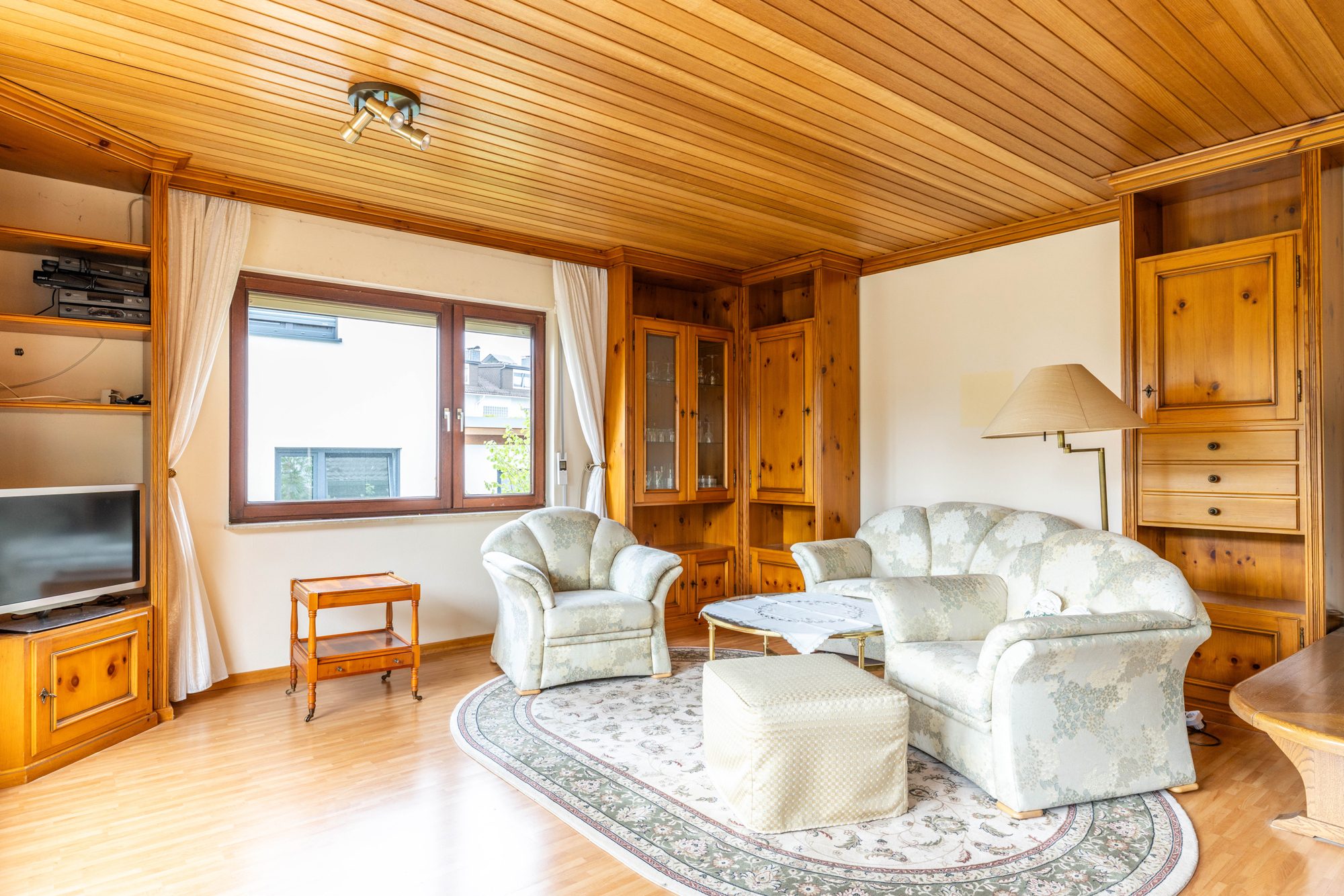 Immobilienangebot - Maintal - Alle - Maintal-Bischofsheim: Großzügiges Ein-/Zweifamilienhaus mit tollem Grundstück in beliebter Wohnlage