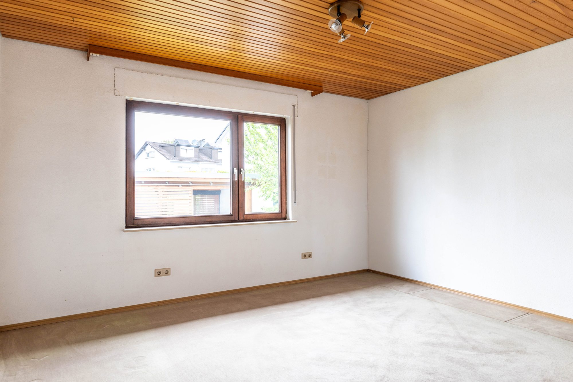 Immobilienangebot - Maintal - Alle - Maintal-Bischofsheim: Großzügiges Ein-/Zweifamilienhaus mit tollem Grundstück in beliebter Wohnlage