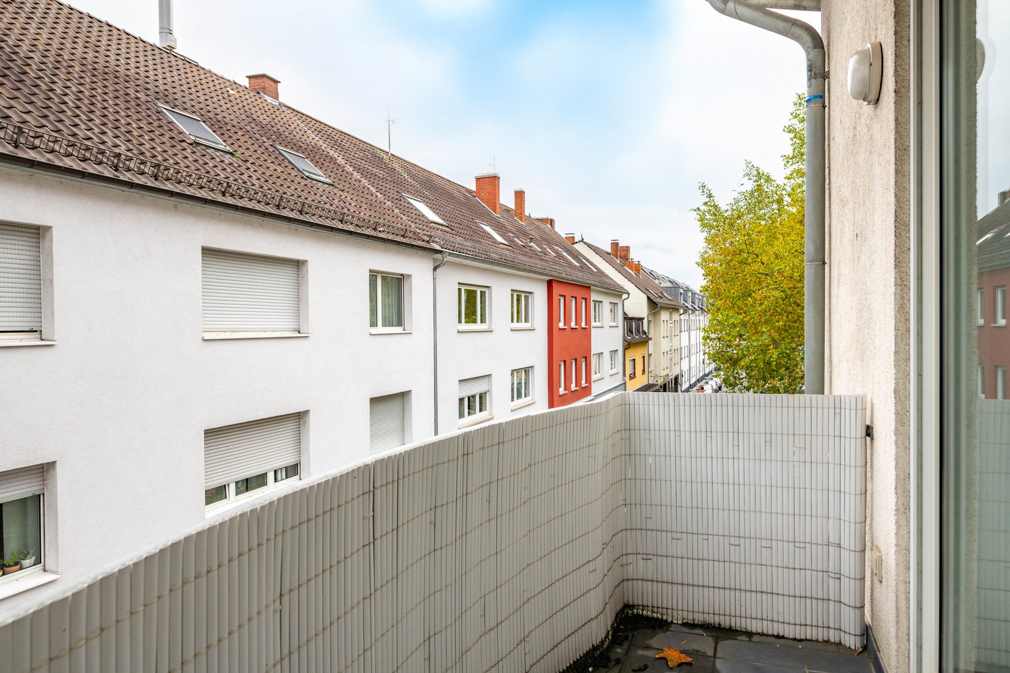 Immobilienangebot - Hanau - Alle - Hanau Innenstadt: Gepflegte, 2-Zimmer-Wohnung mit Balkon und Tiefgaragenstellplatz