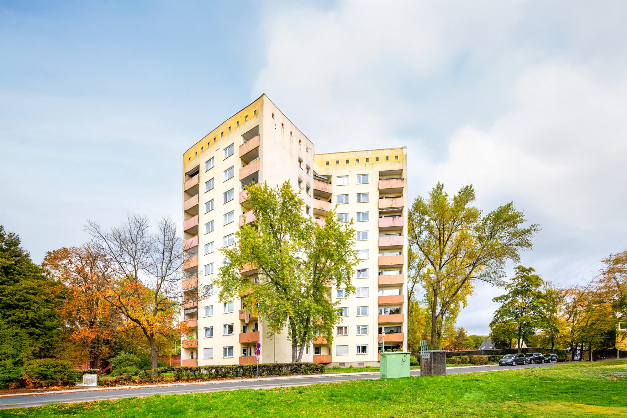 Immobilienangebot - Hanau - Alle - Hanau-Wolfgang: Gepflegte und vermietete 3-Zimmer-Wohnung mit Süd-West Loggia und tollem Grundriss