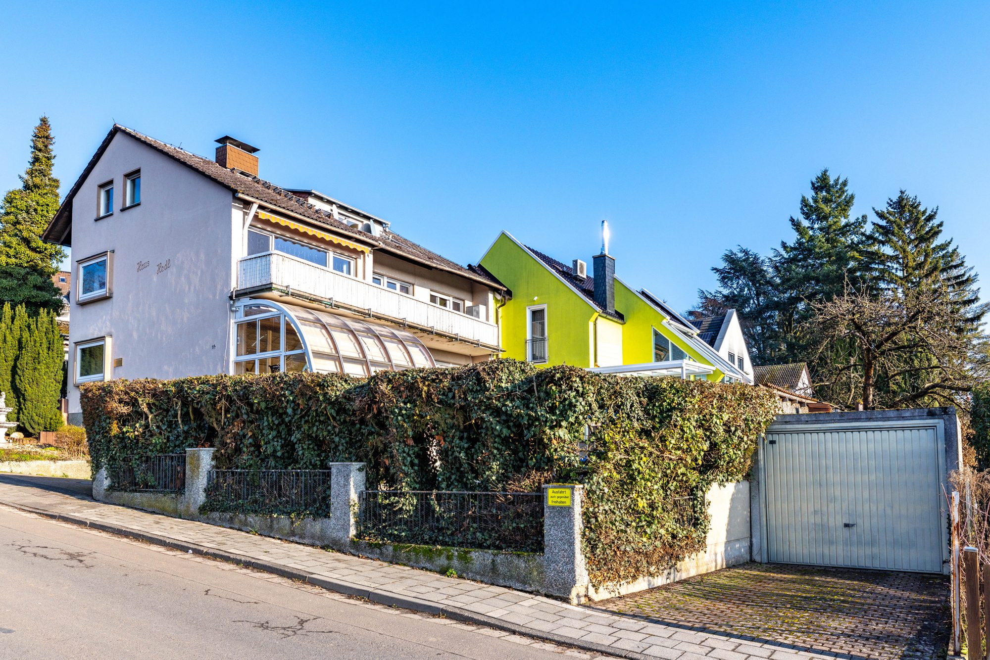 Immobilienangebot - Maintal / Bischofsheim - Alle - Maintal-Bischofsheim: Modernisierungsbedürftiges Zweifamilienhaus in ruhiger und beliebter Wohnlage