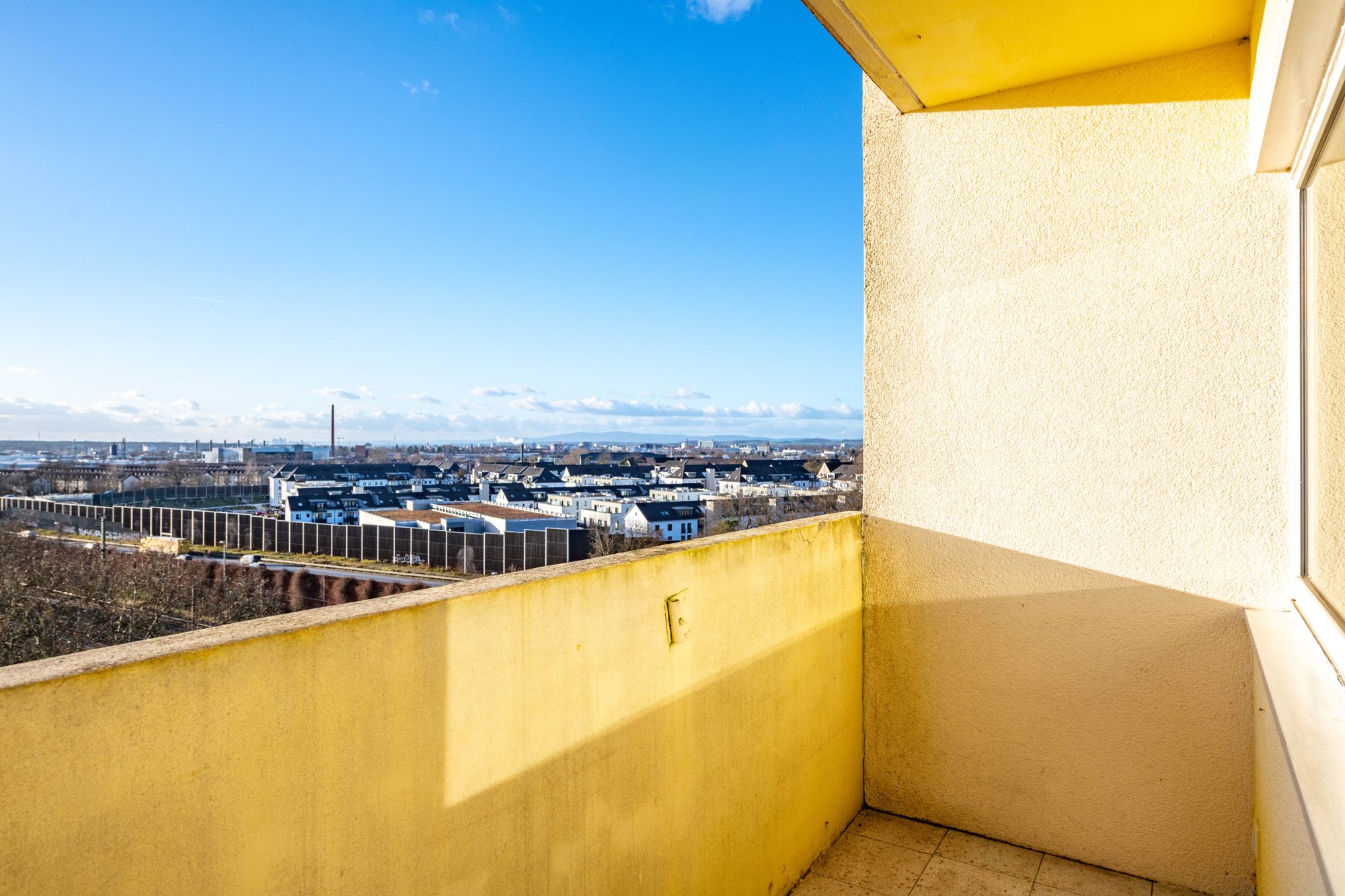 Immobilienangebot - Hanau - Alle - Hanau-Wolfgang: Gepflegte, gut geschnittene 3-Zimmer-Wohnung mit Süd-West Loggia in zentraler Lage