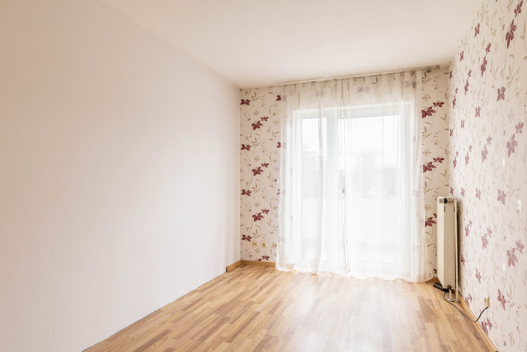 Immobilienangebot - Maintal - Alle - Maintal-Dörnigheim: Gepflegtes, geräumiges Einfamilienhaus (DHH) mit Südausrichtung in Ortsrandlage