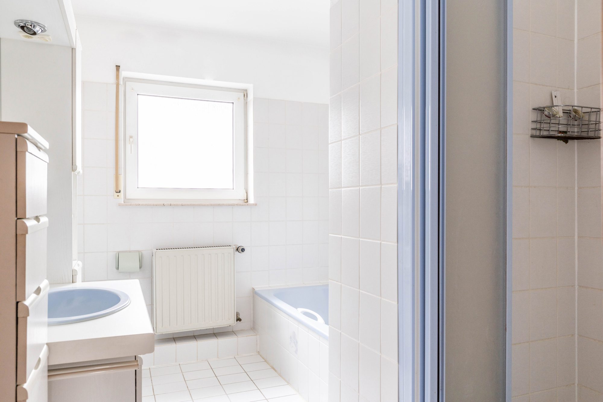 Immobilienangebot - Maintal - Alle - Maintal-Dörnigheim: Gepflegtes, geräumiges Einfamilienhaus (DHH) mit Südausrichtung in Ortsrandlage