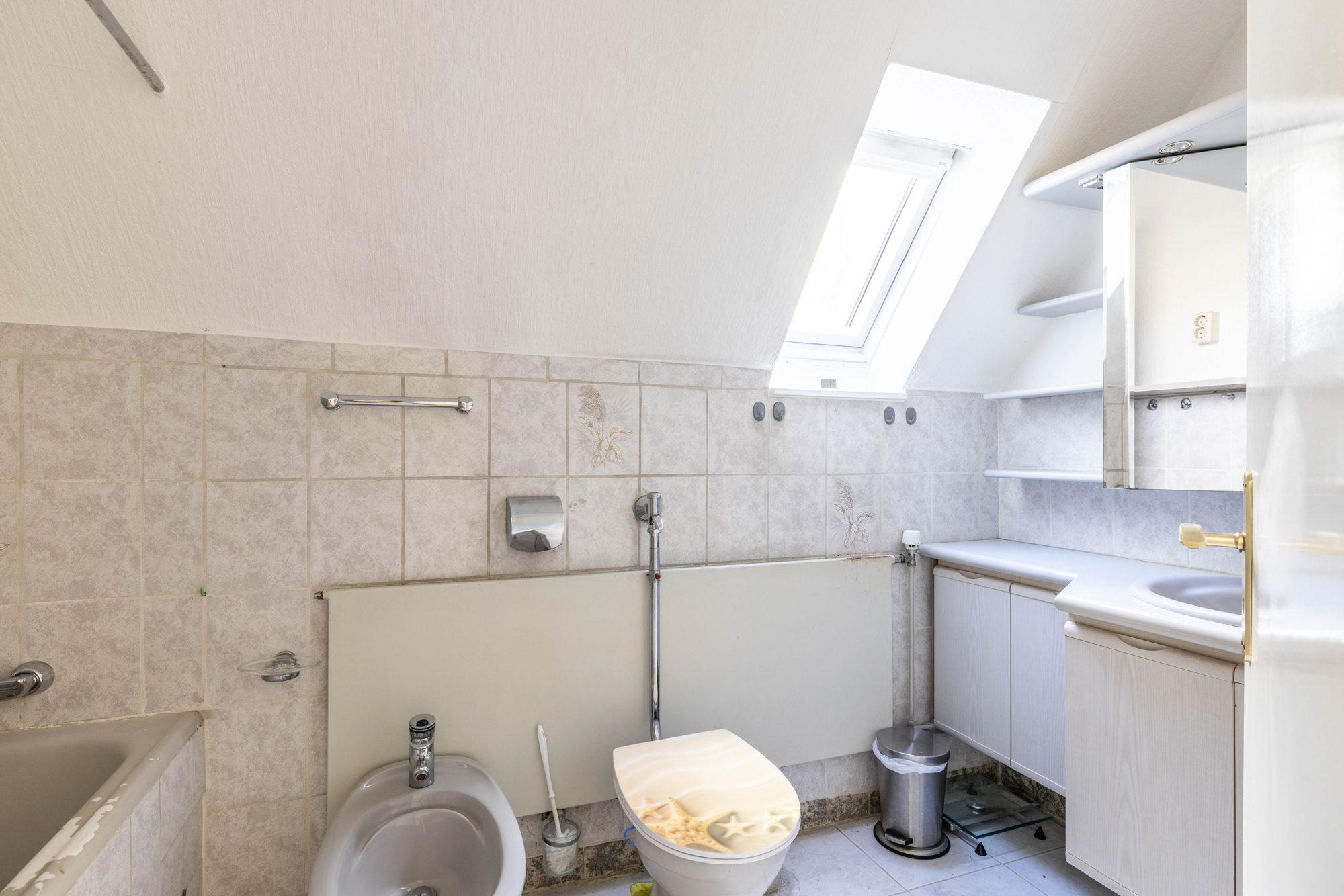 Immobilienangebot - Maintal / Hochstadt - Alle - Maintal-Hochstadt: Sanierungsbedürftiges Einfamilienhaus mit tollem Grundstück in Sackgassenlage