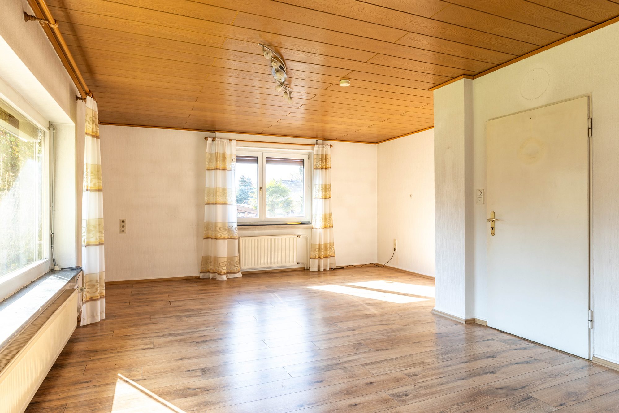 Immobilienangebot - Maintal / Hochstadt - Alle - Maintal-Hochstadt: Sanierungsbedürftiges Einfamilienhaus mit tollem Grundstück in Sackgassenlage