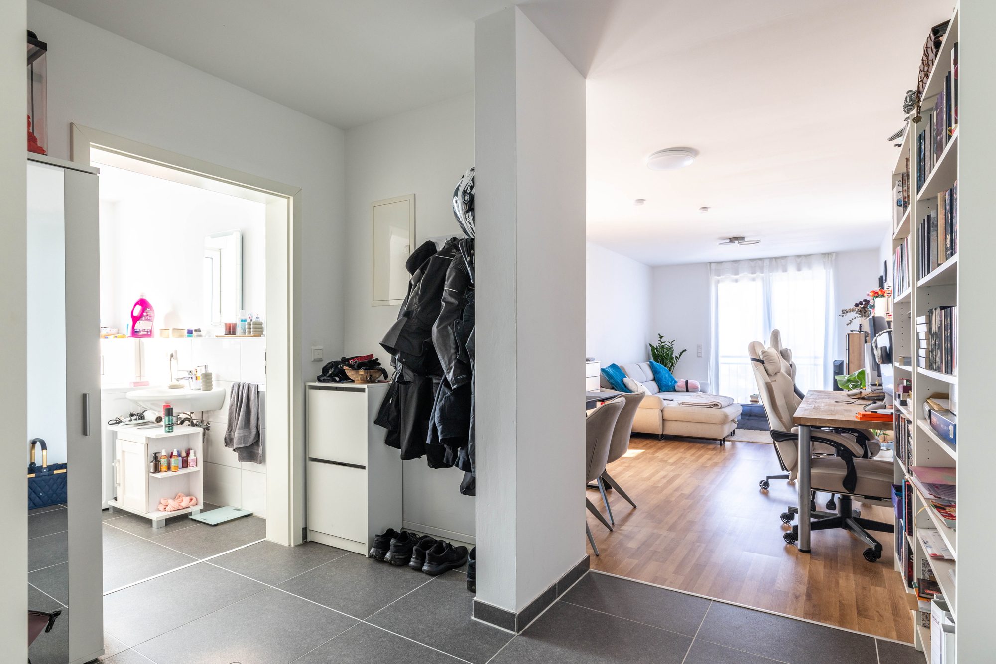 Immobilienangebot - Kahl - Alle - Kahl am Main: Gepflegte, vermietete 2-Zimmer-Wohnung mit tollem Grundriss in kleiner Wohneinheit