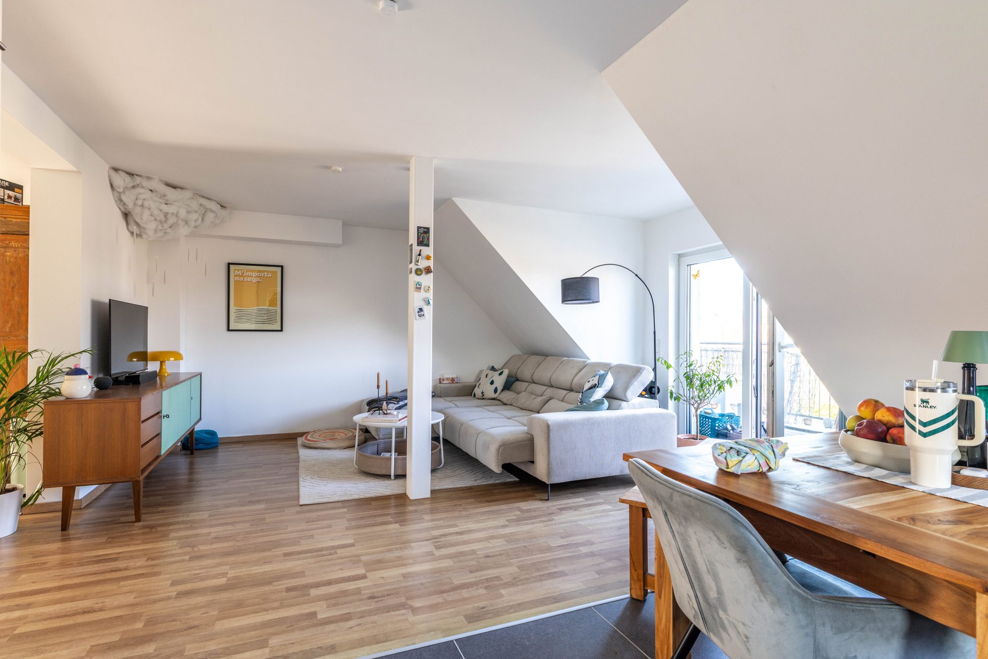 Immobilienangebot - Kahl - Alle - Kahl am Main: Wunderschöne 2-Zimmer-Dachgeschoss-Wohnung mit Dachterrasse in Ortsrandlage