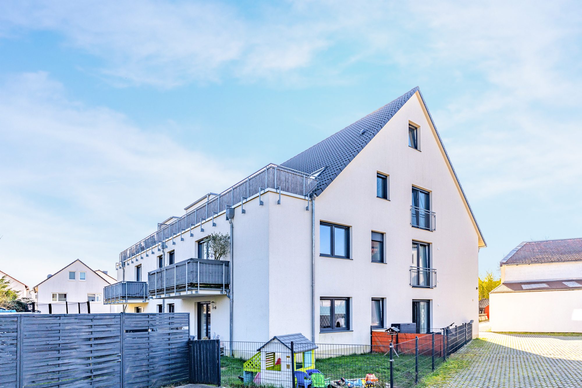 Immobilienangebot - Kahl - Alle - Kahl am Main: Gut geschnittene und vermietete 3-Zimmer-Wohnung mit Balkon in kleiner Wohneinheit