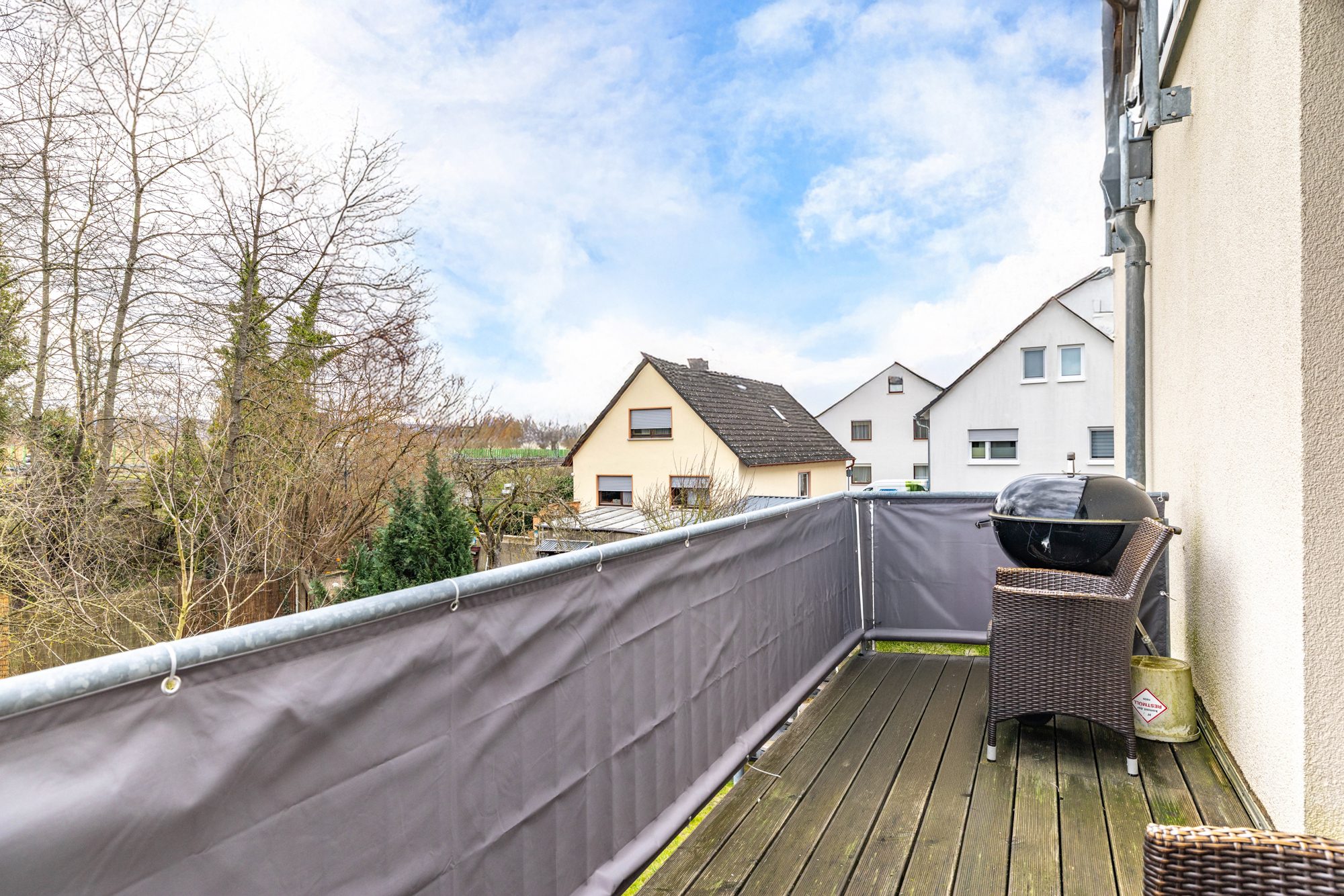 Immobilienangebot - Kahl - Alle - Kahl am Main: Großzügige, vermietete 4-Zimmer-Wohnung mit offenem Grundriss in kleiner Wohneinheit