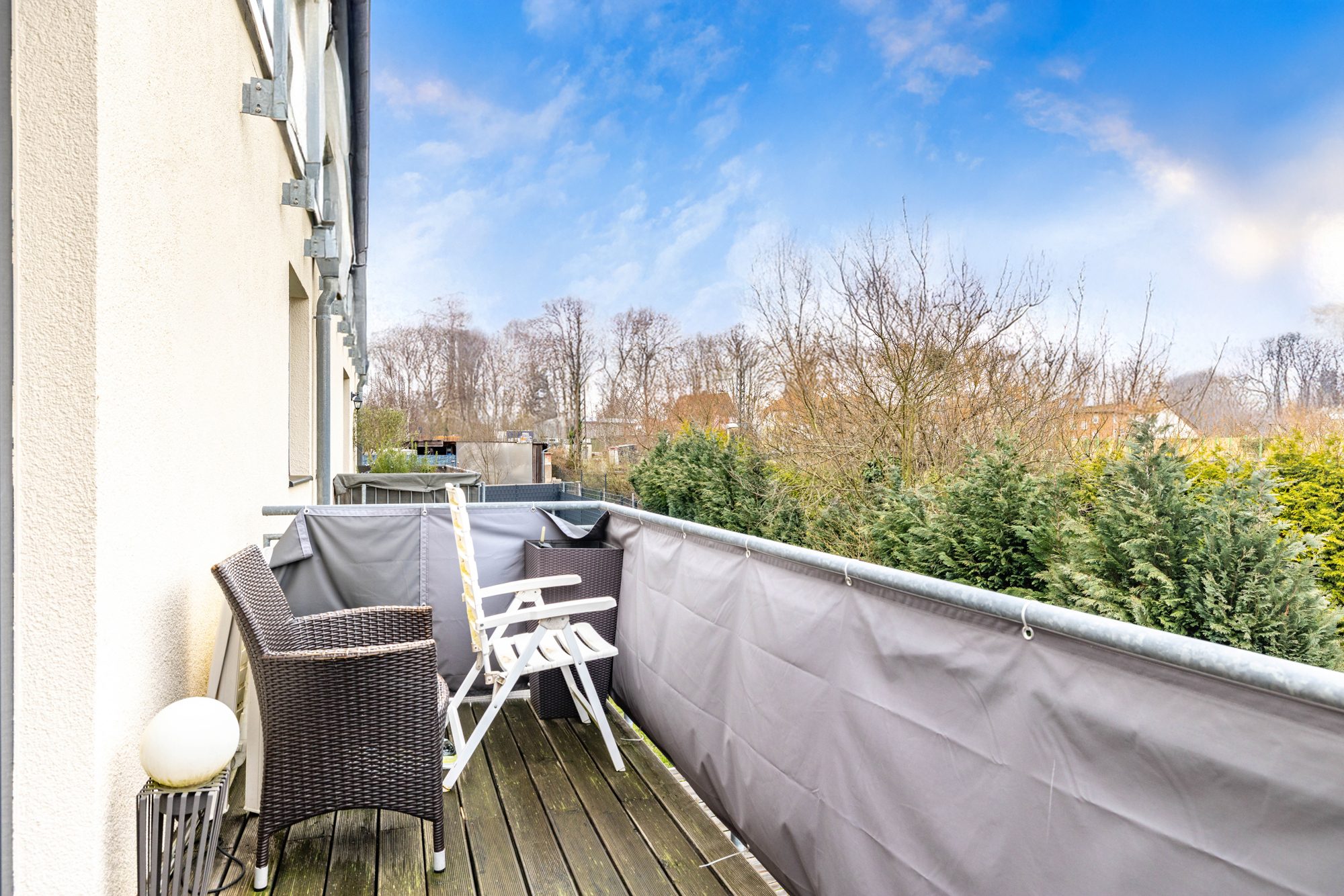 Immobilienangebot - Kahl - Alle - Kahl am Main: Großzügige, vermietete 4-Zimmer-Wohnung mit offenem Grundriss in kleiner Wohneinheit