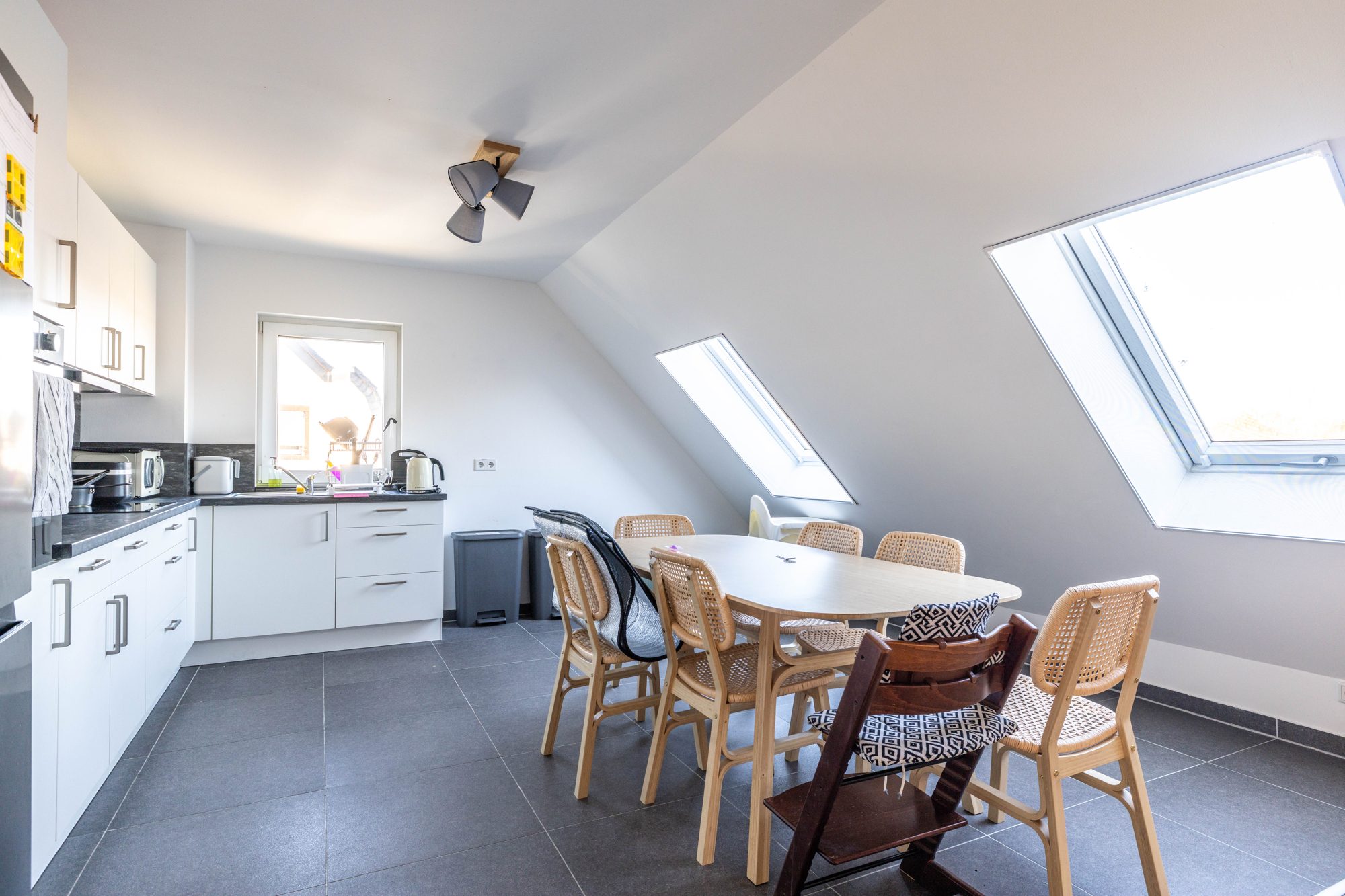 Immobilienangebot - Kahl - Alle - Kahl am Main: Großzügige 4-Zimmer-Dachgeschoss-Wohnung mit Dachterrasse in kleiner Wohneinheit