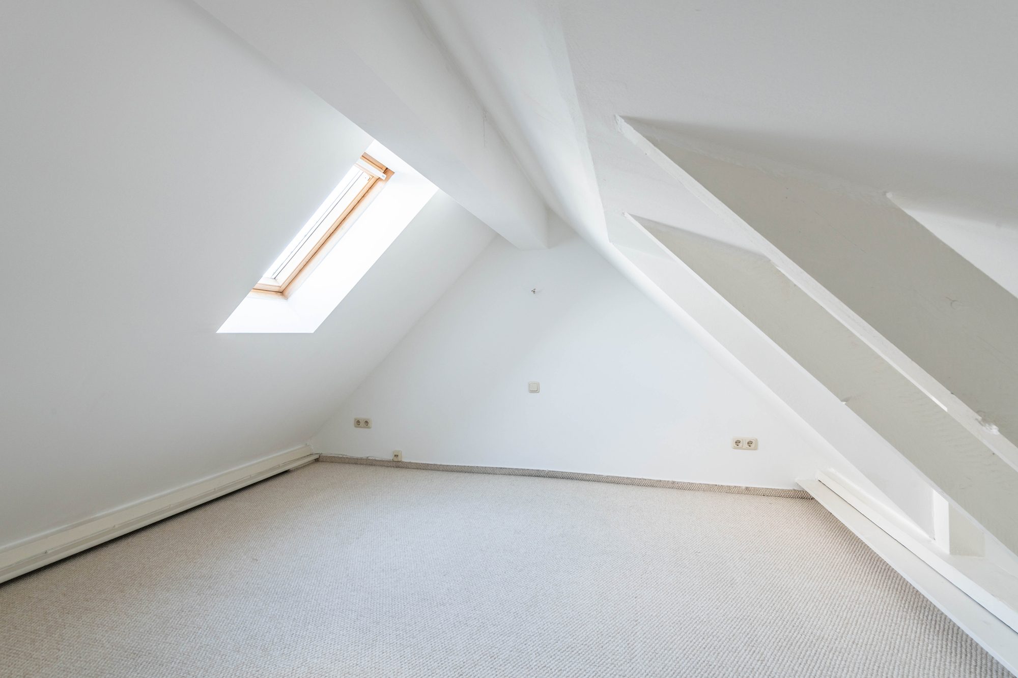 Immobilienangebot - Maintal / Wachenbuchen - Alle - Maintal-Wachenbuchen: Schicke 2,5-Zimmer-Wohnung mit Süd-Balkon und Einbauküche in ruhiger Lage