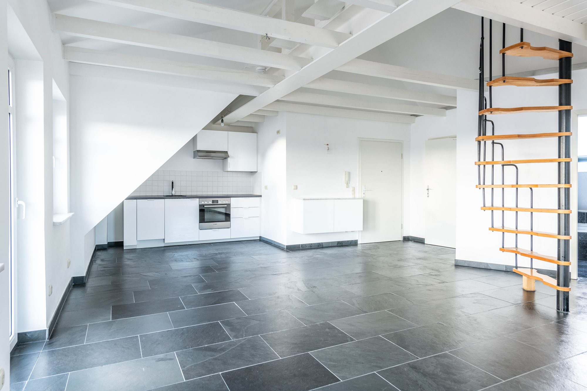 Immobilienangebot - Maintal / Wachenbuchen - Alle - Maintal-Wachenbuchen: Schicke 2,5-Zimmer-Wohnung mit Süd-Balkon und Einbauküche in ruhiger Lage